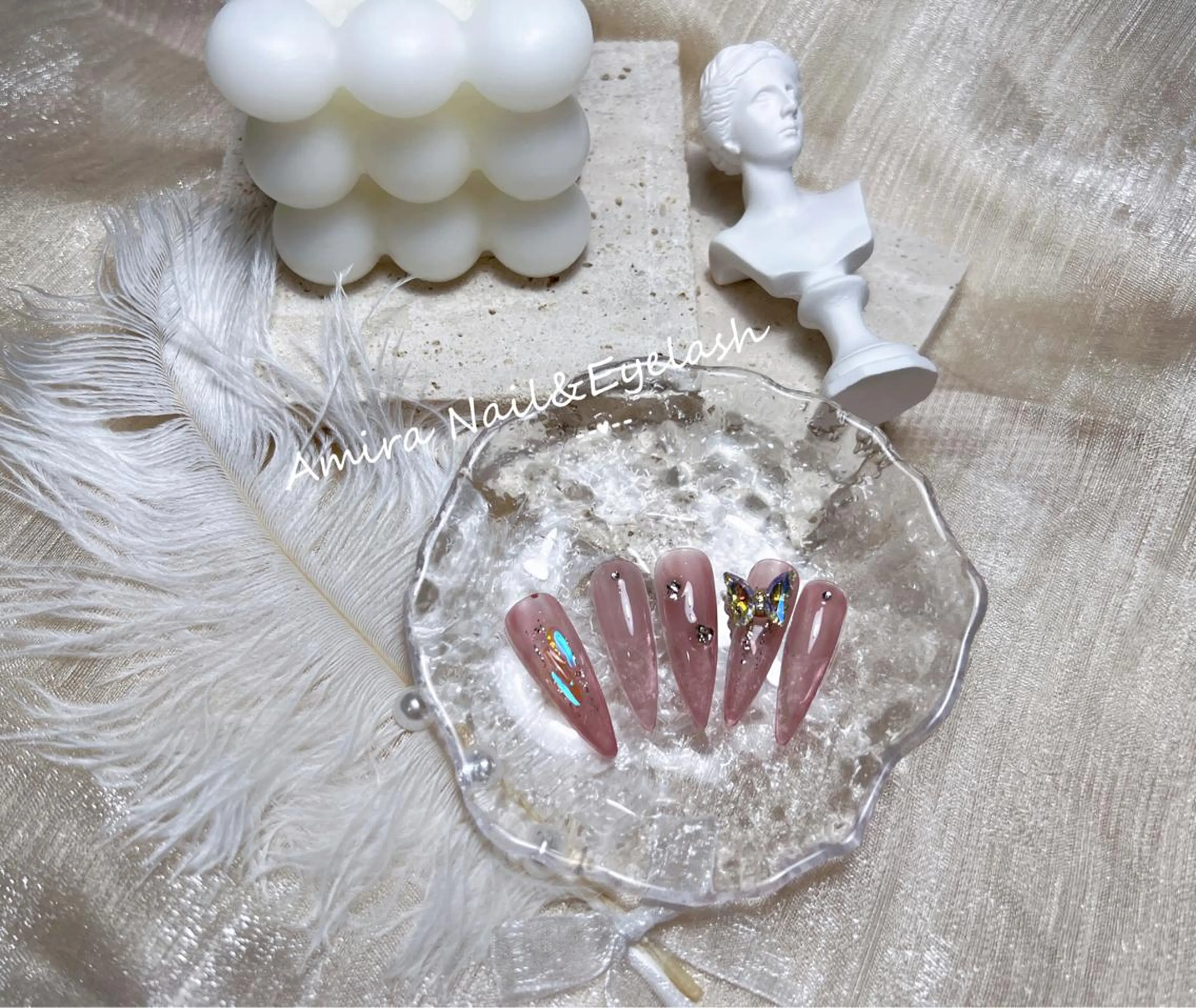 ネイル Amira アイラッシュのマツエク・マツパデザイン