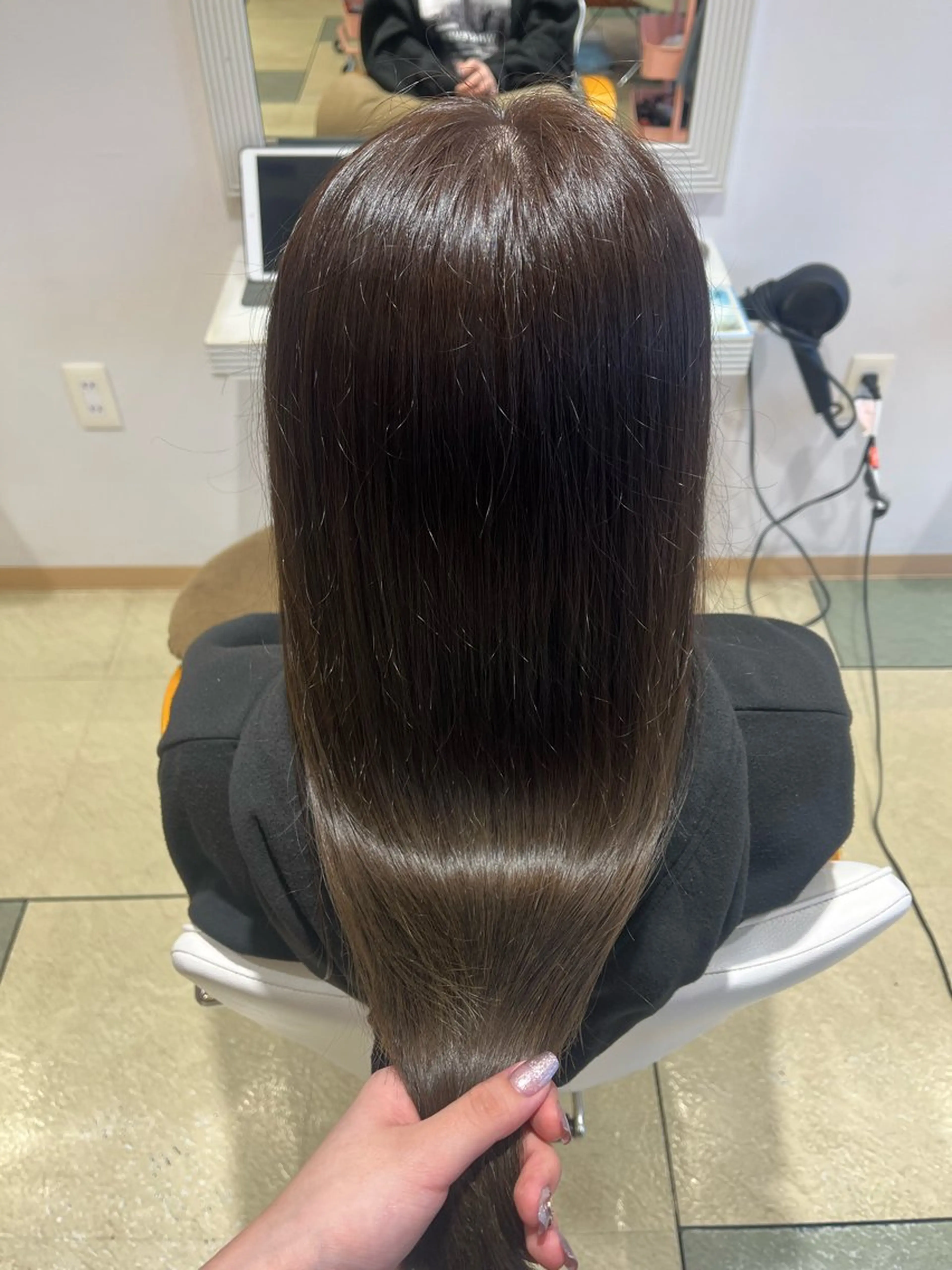 ロング カラー ベージュカラー⌇﻿ くびれヘア.𐙚心音のヘアスタイル