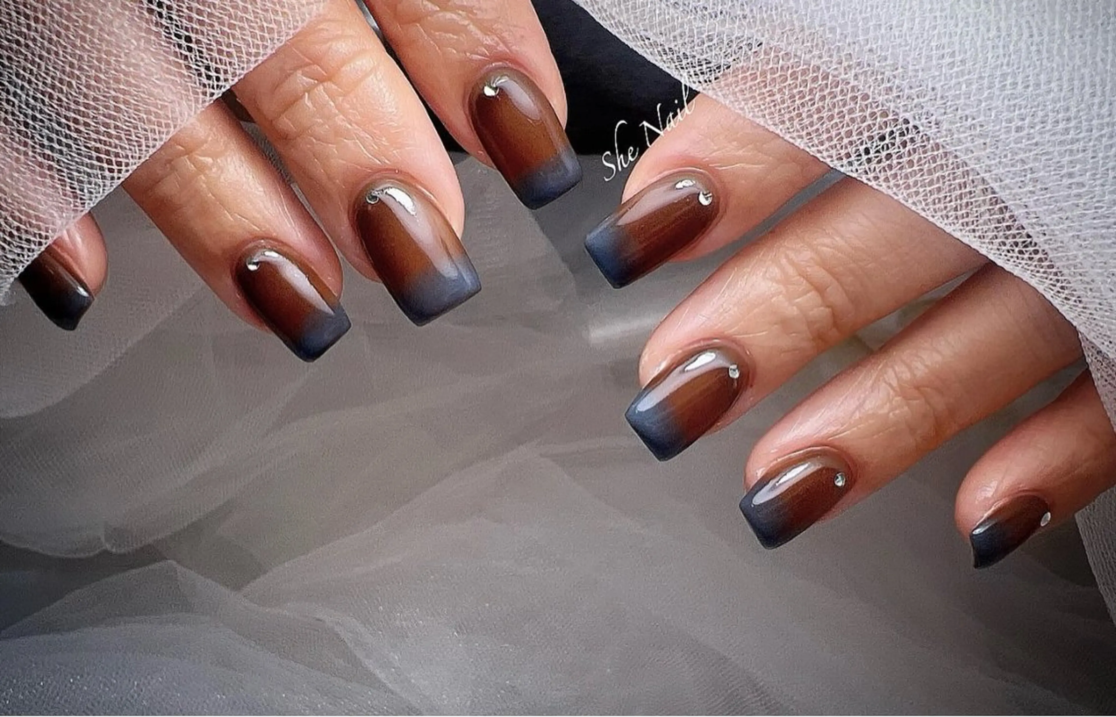 ネイル チークネイル 長さ出し フレンチネイル マグネットネイル 持ち込み ハンドネイル She   Nail所属・ISA_ BELLAのネイルデザイン