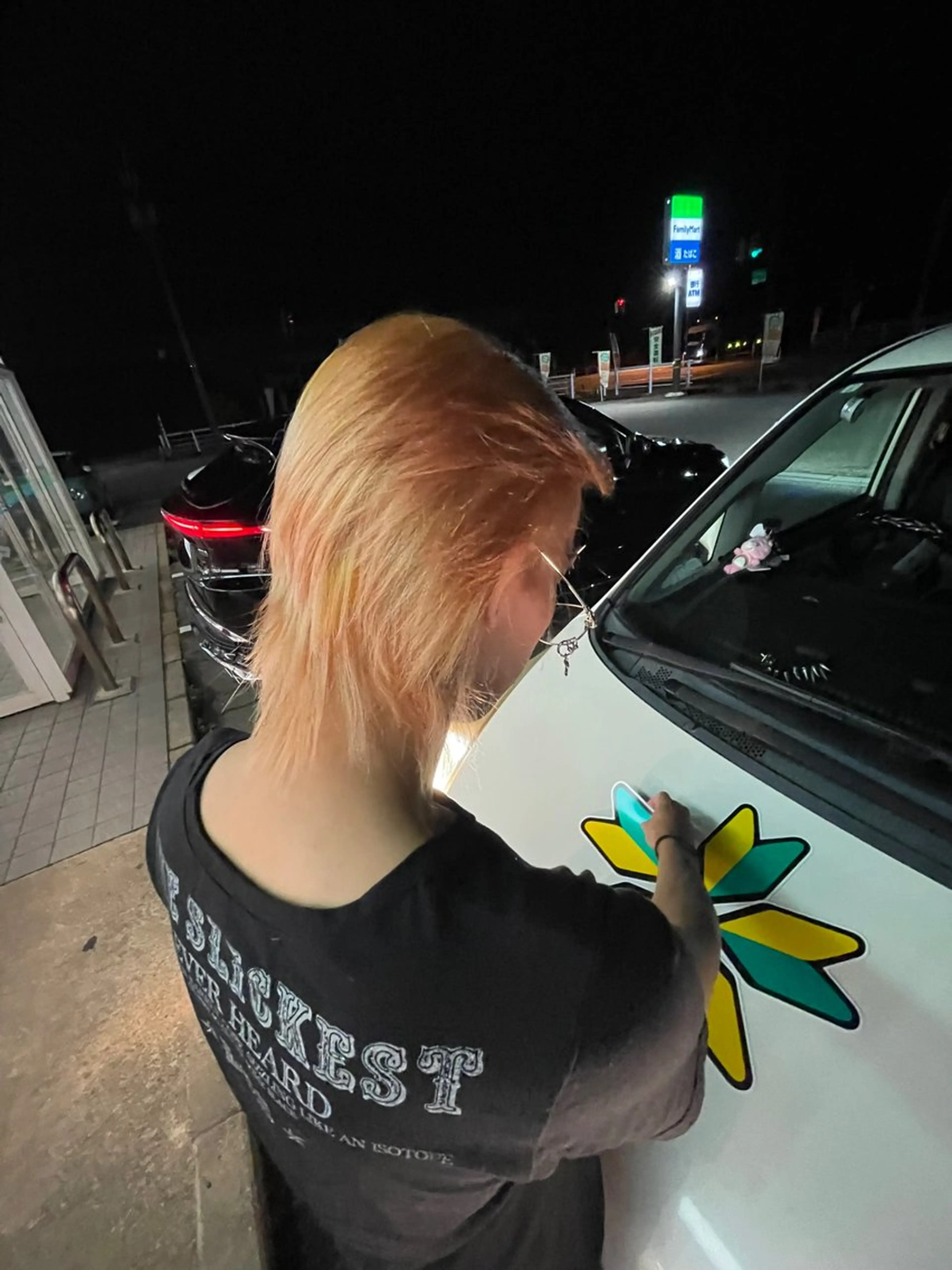 カラー ブリーチ 高岡/ミニモ限定価格 メンズ/米田翔悟のヘアスタイル