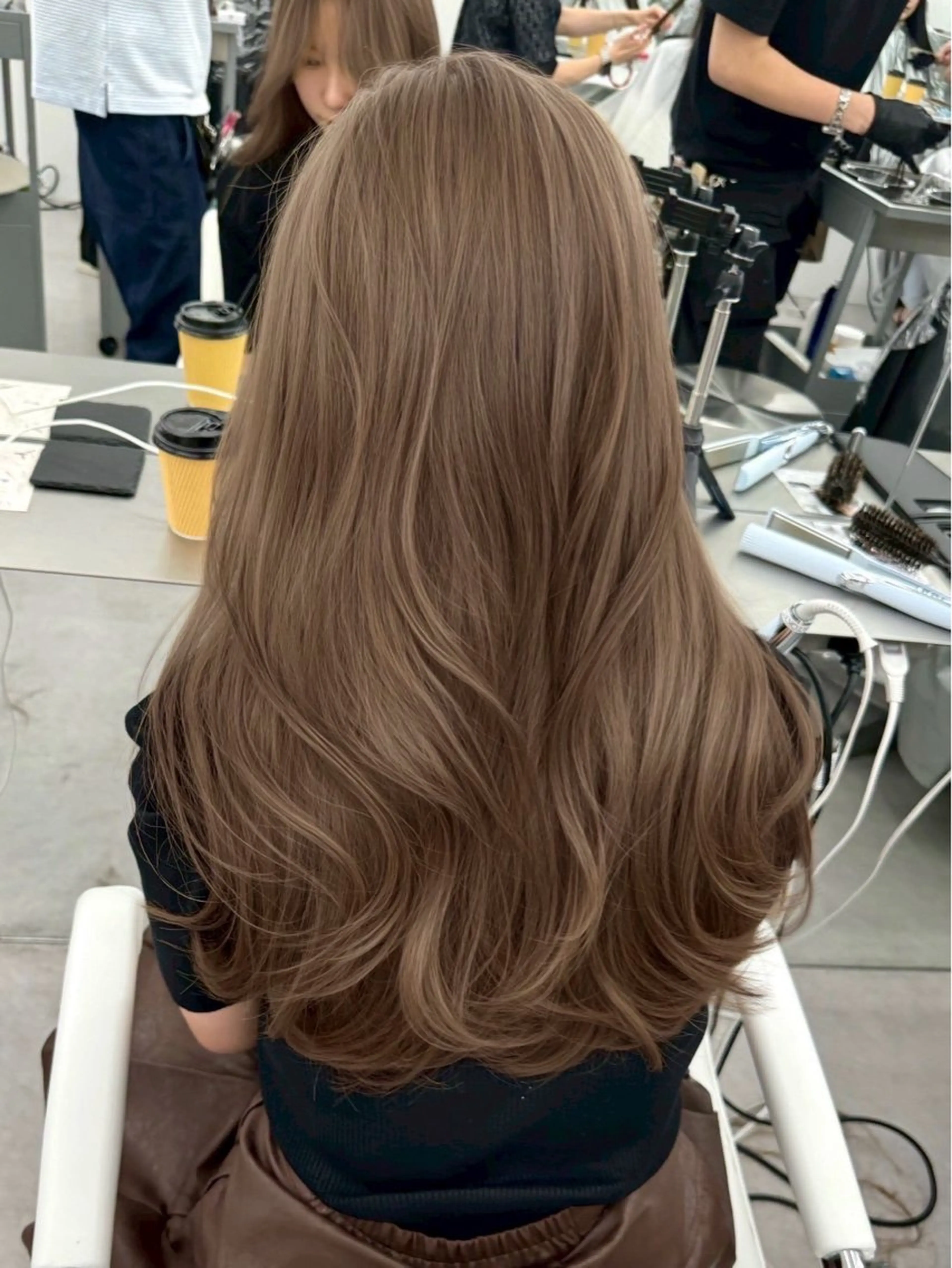 ロング カラー ベージュカラー ブリーチ 透明感カラー ダブルカラー ブリーチなしカラー ヘアカラー トリートメント 透明感カラー✨🩵 韓国ヘアkanatoのヘアスタイル