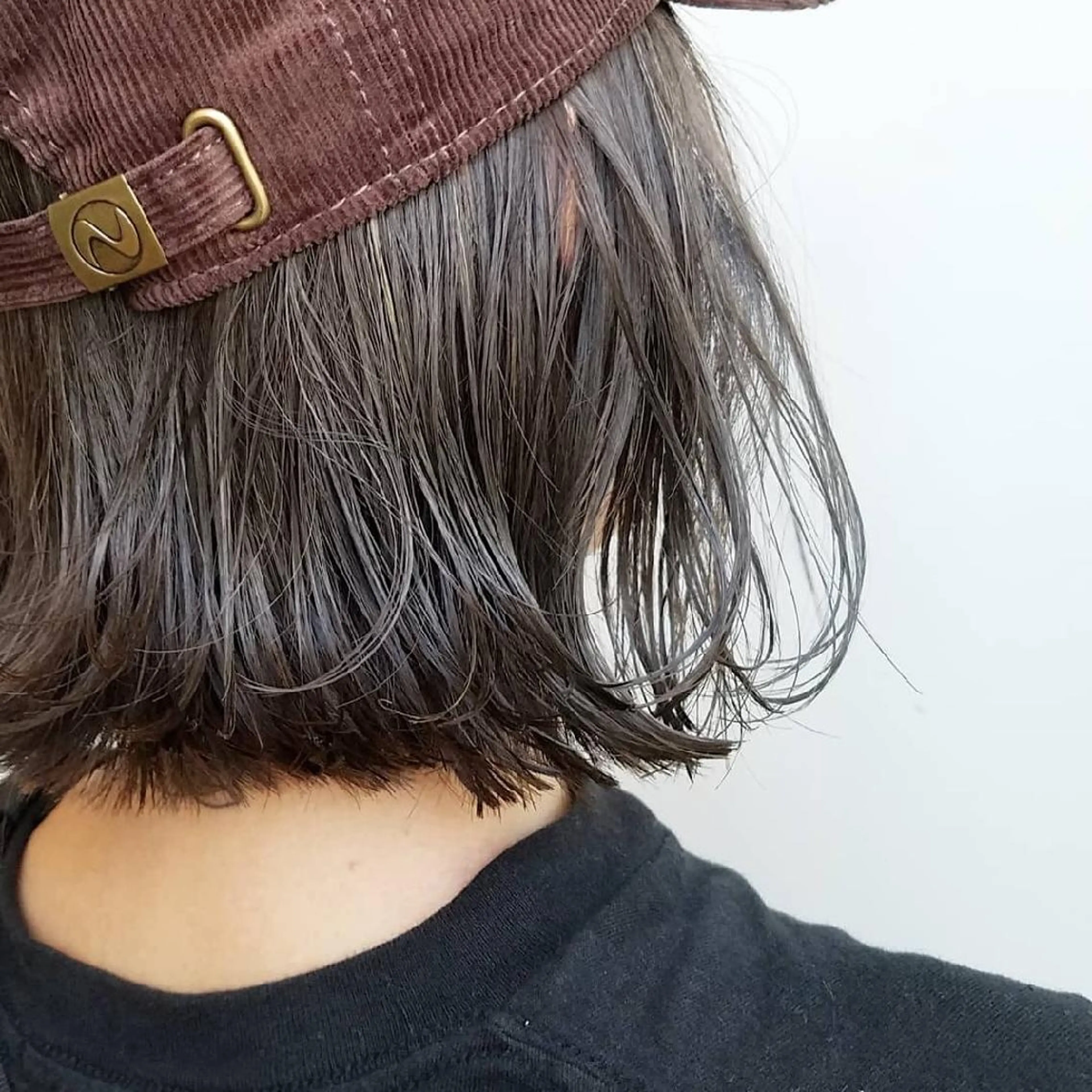 カラー パーマ ネイル ヘアアレンジ マツエク・マツパ ショート グレージュ ハイライトカラー ハイライト iplus✴ まつげ、眉毛、耳つぼのマツエク・マツパデザイン