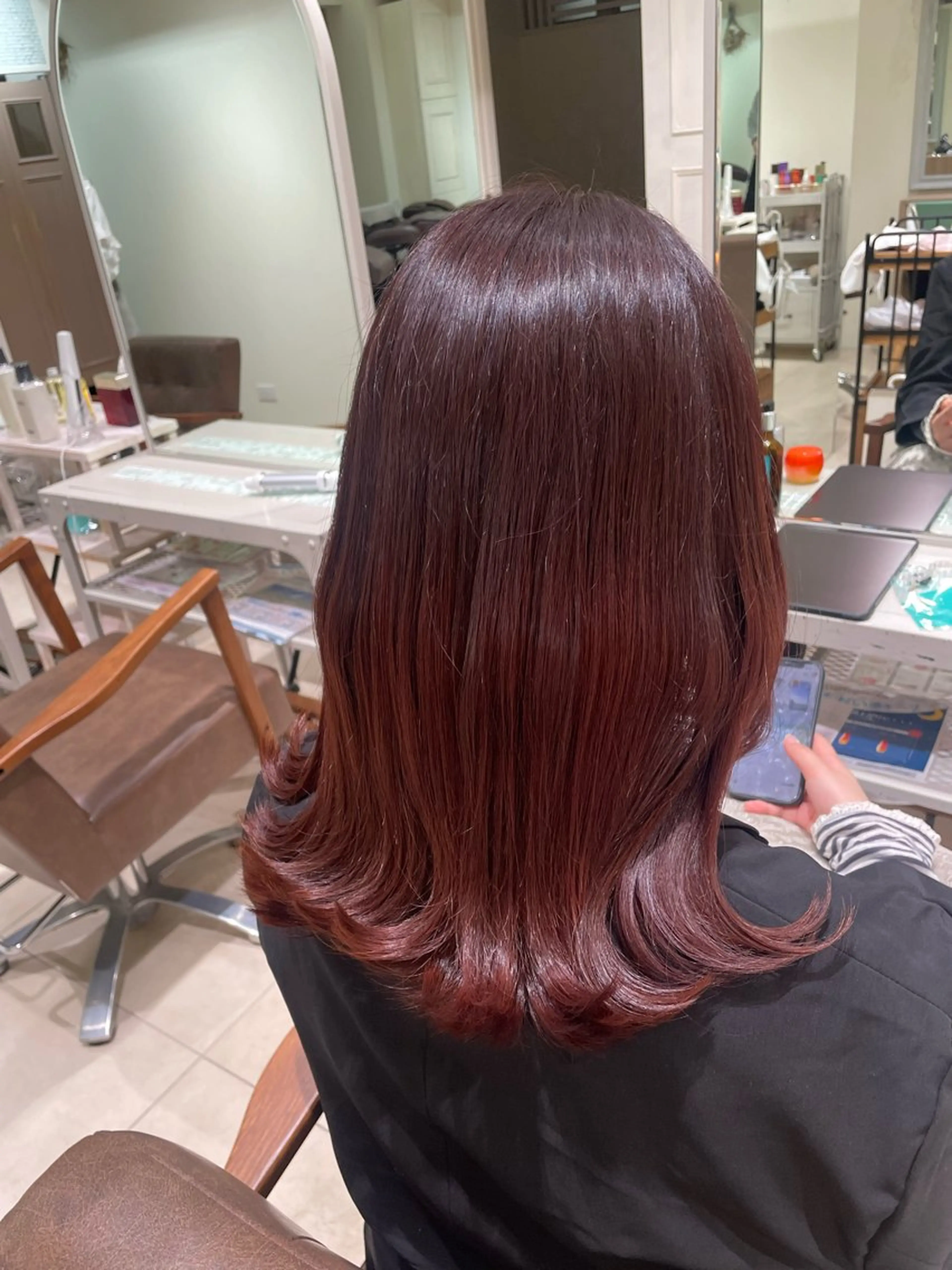 セミロング 艶カラー🩵中久保 舞優🩵のヘアスタイル