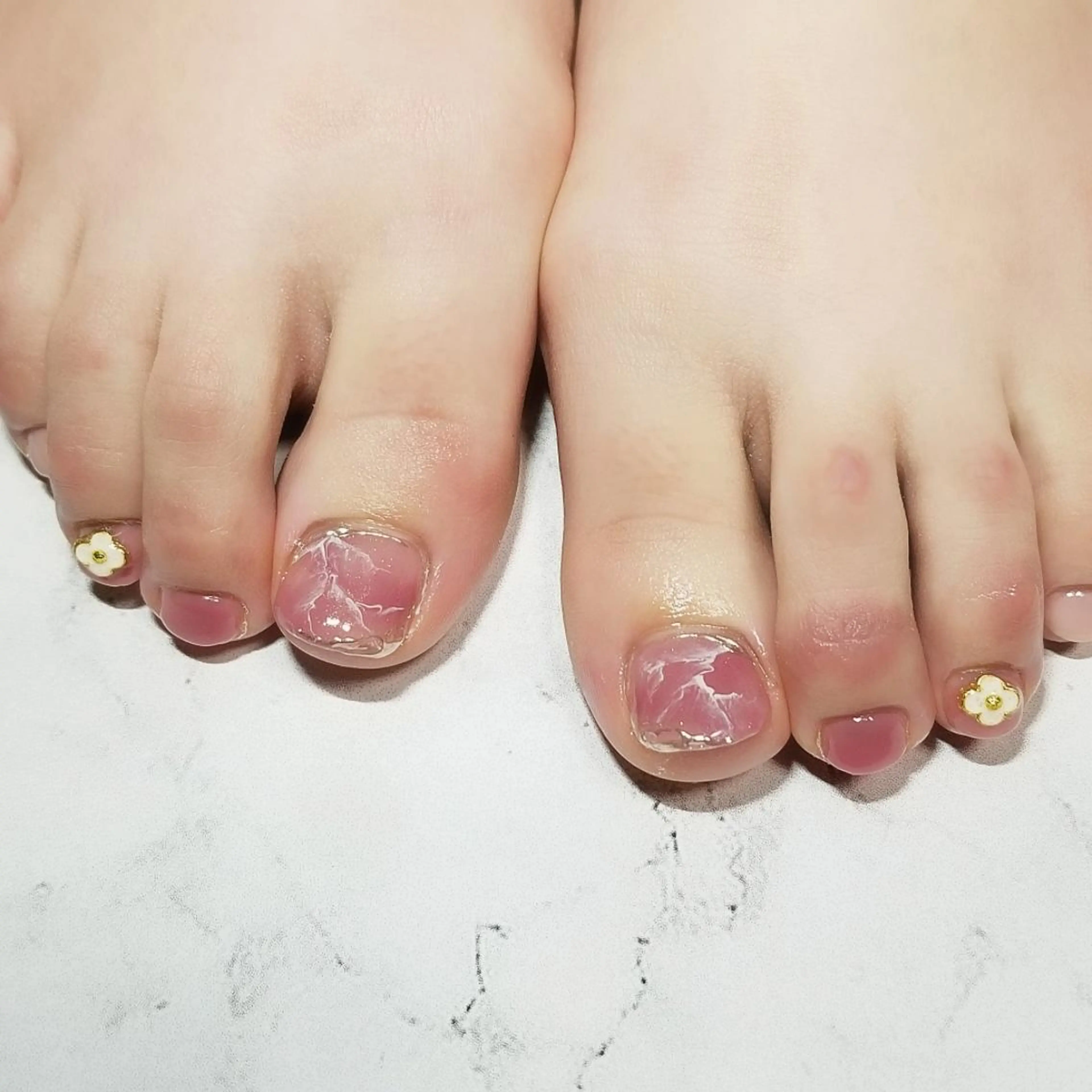 ネイル 大理石ネイル(マーブル) ピンク フットネイル 博多ネイル ｍｉｍｉのネイルデザイン