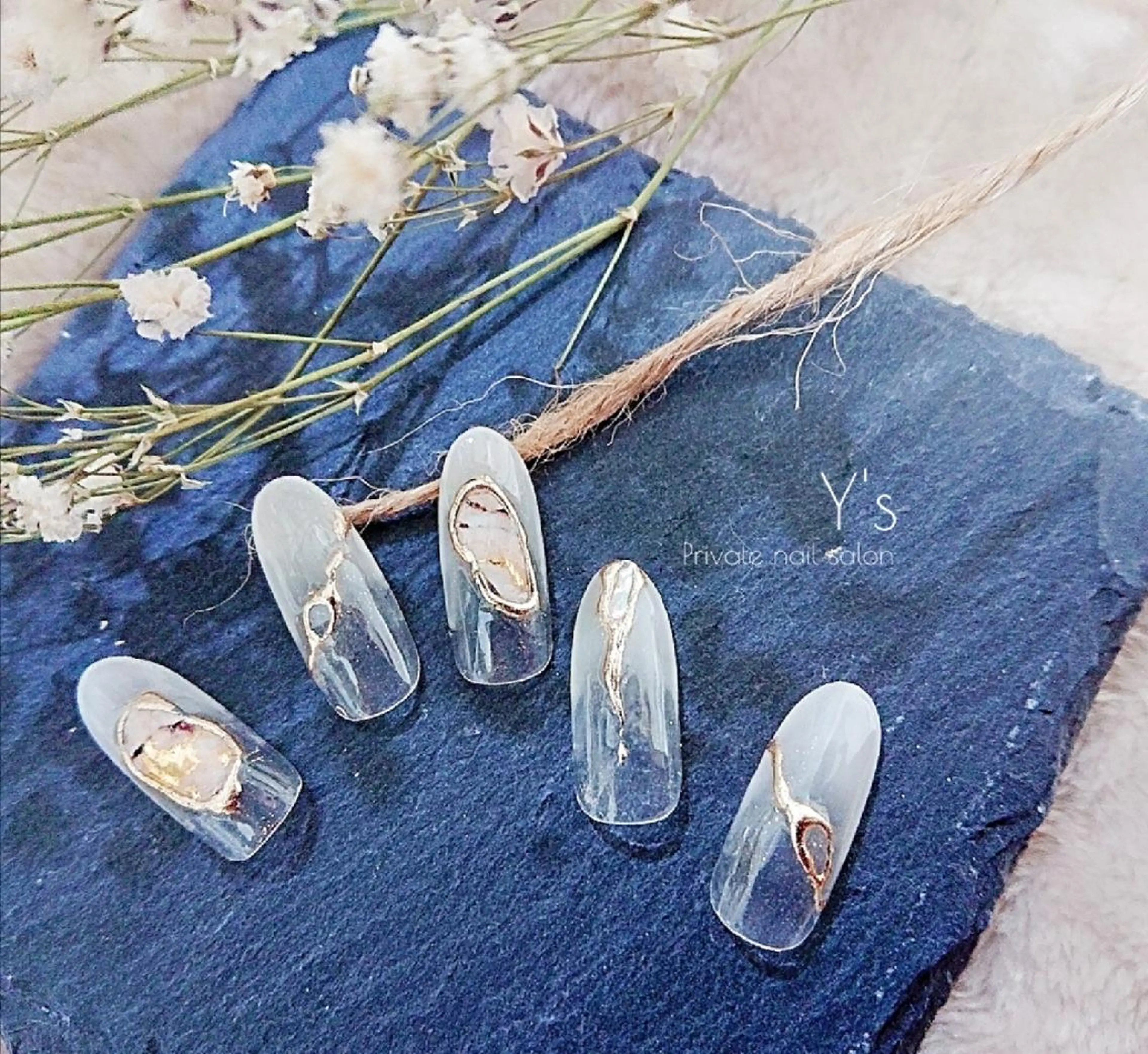 ネイル YUMI NAGAI  のネイルデザイン