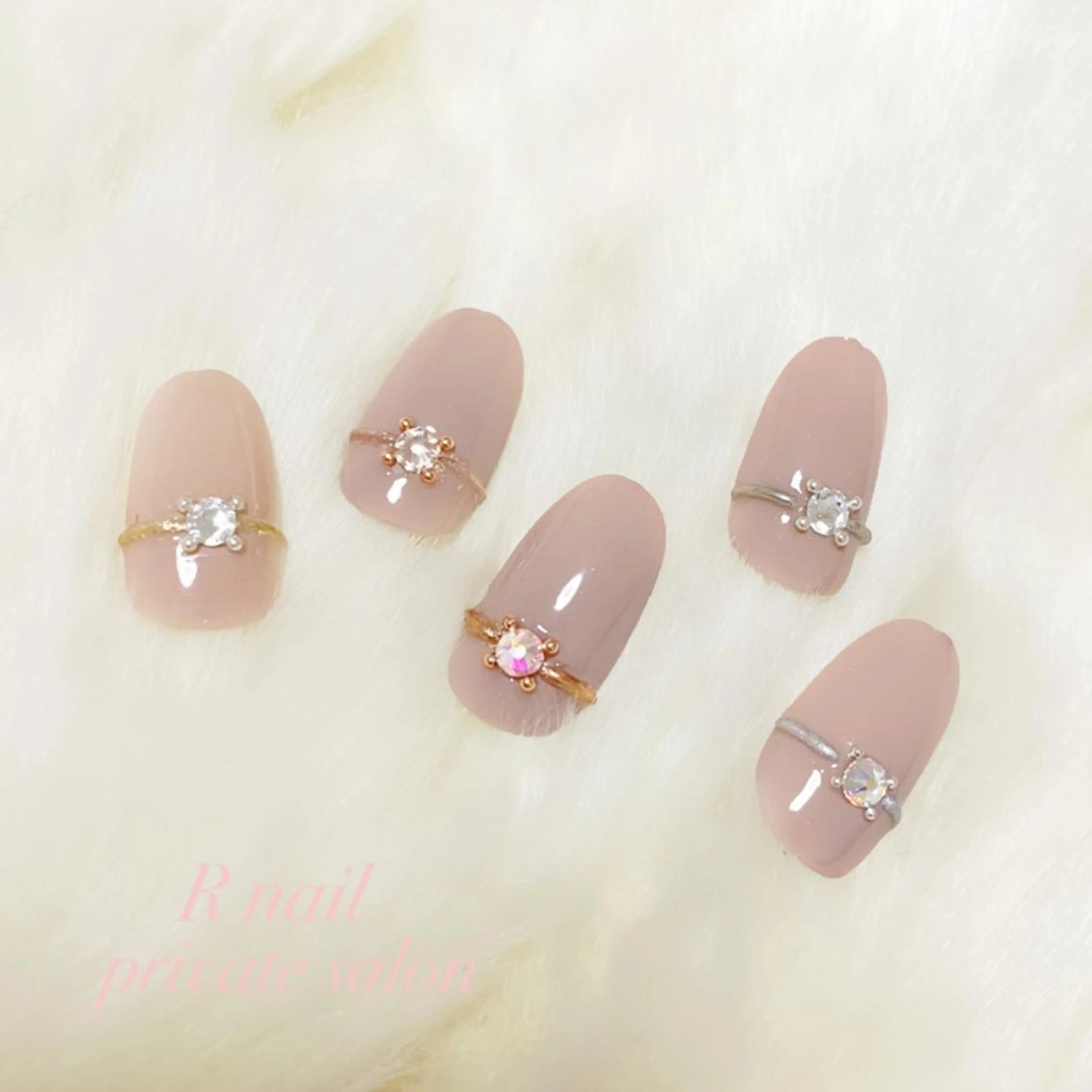 ネイル R nailのネイルデザイン
