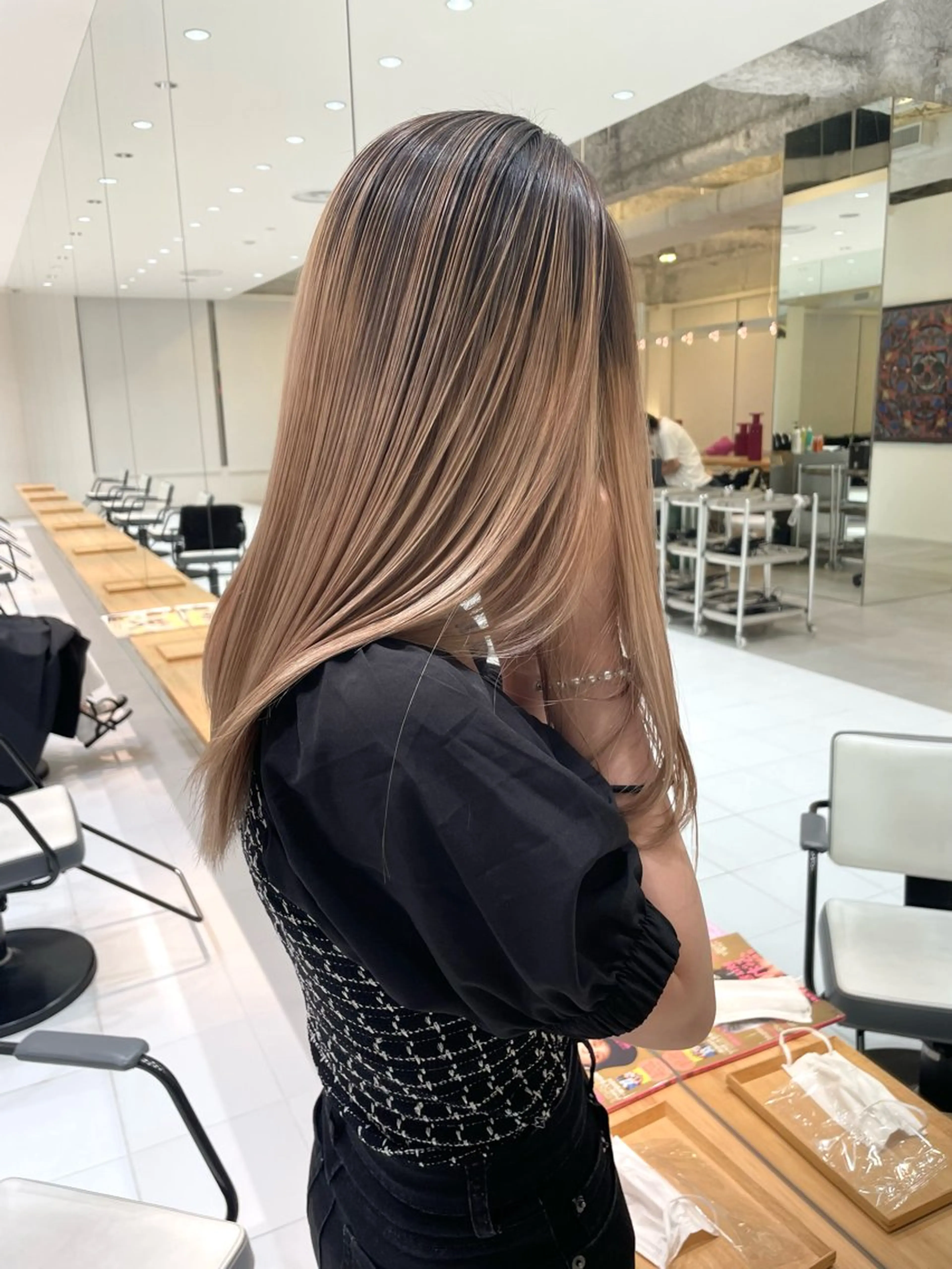 セミロング カラー バレイヤージュ レイヤーカット エスポワール所属・YUSHI HORIUCHIのヘアスタイル