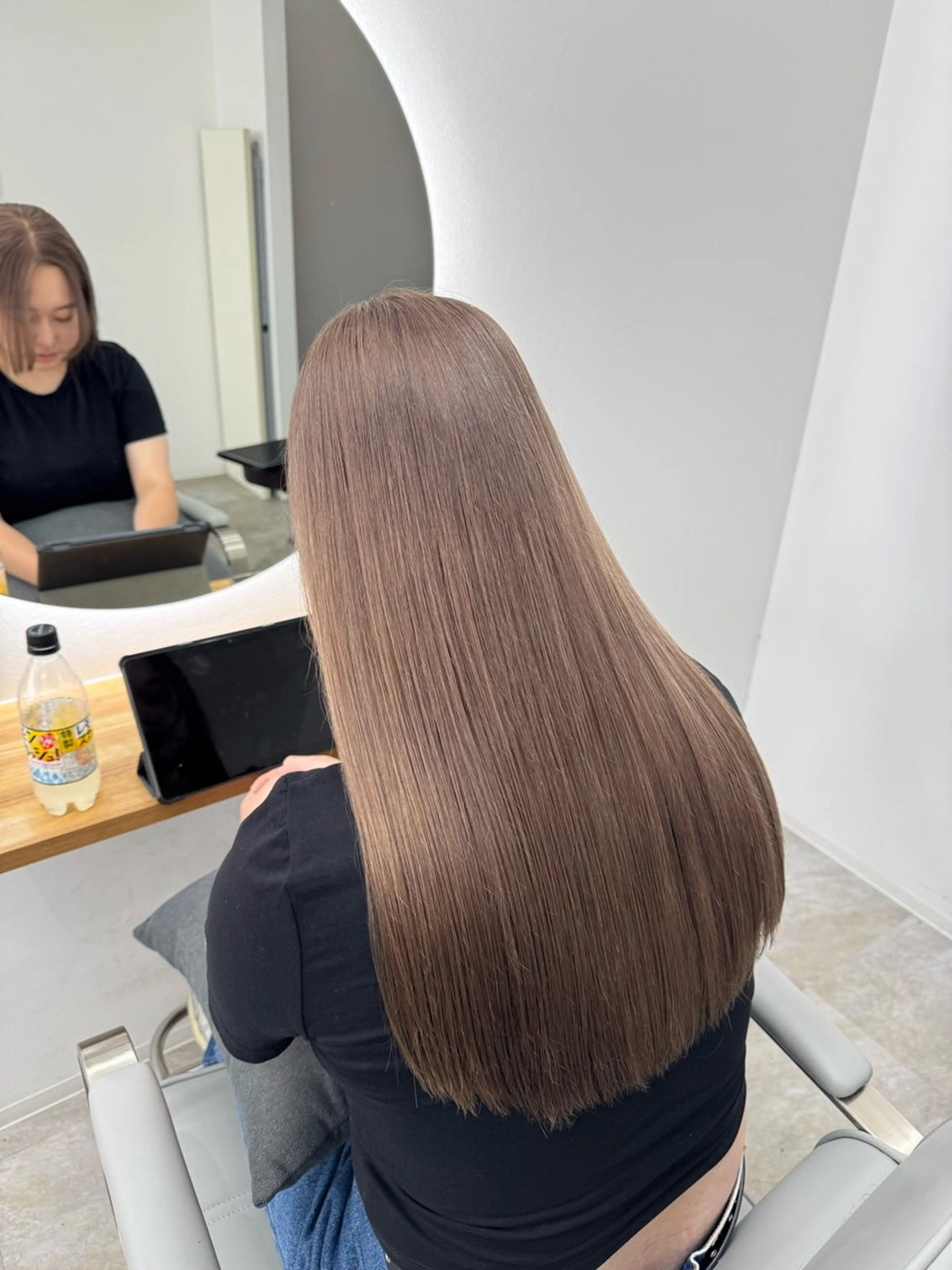 ロング レイヤーカット ベージュ/KANAのヘアスタイル