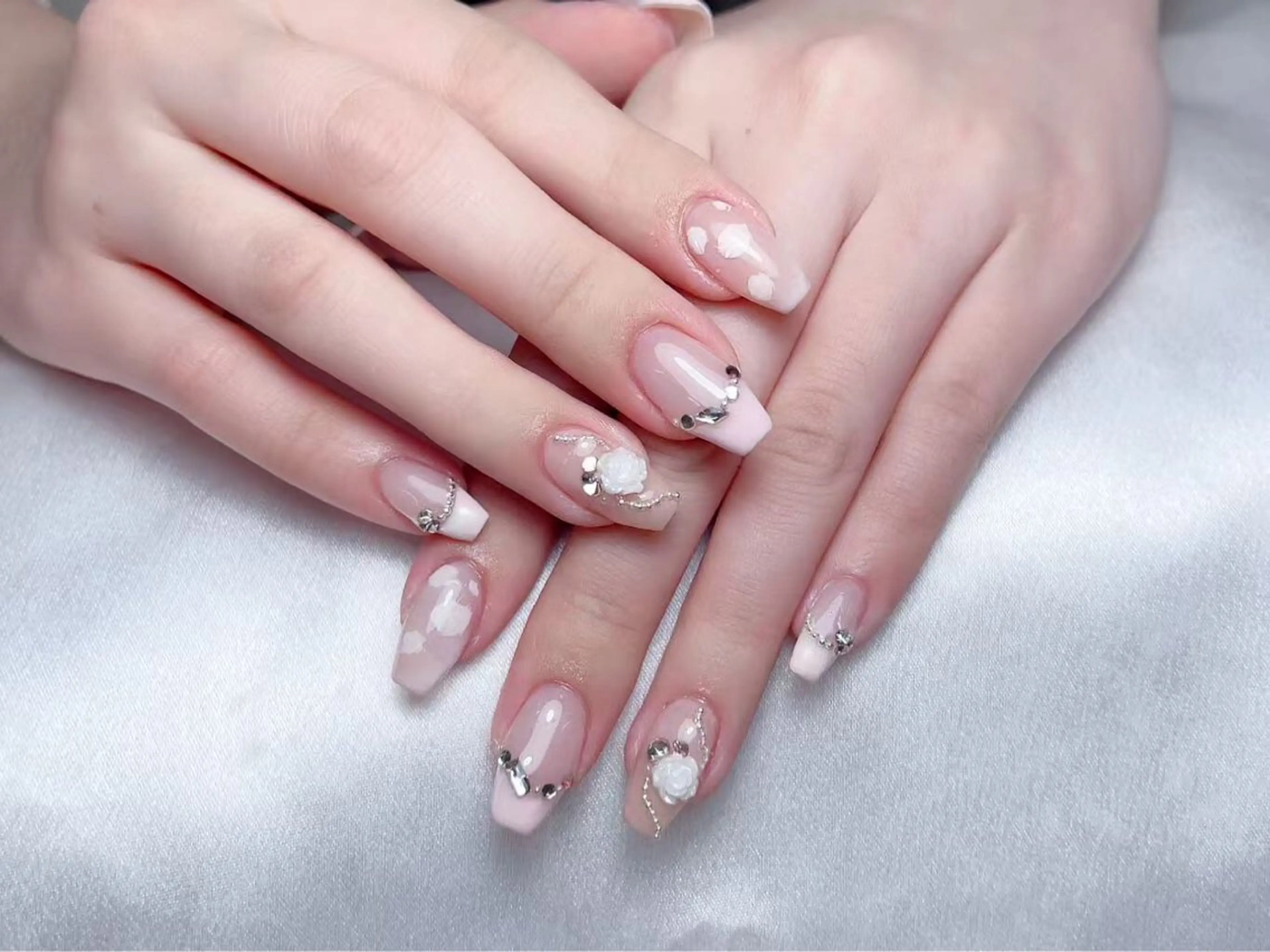 ネイル LR.ONE ヨウのネイルデザイン