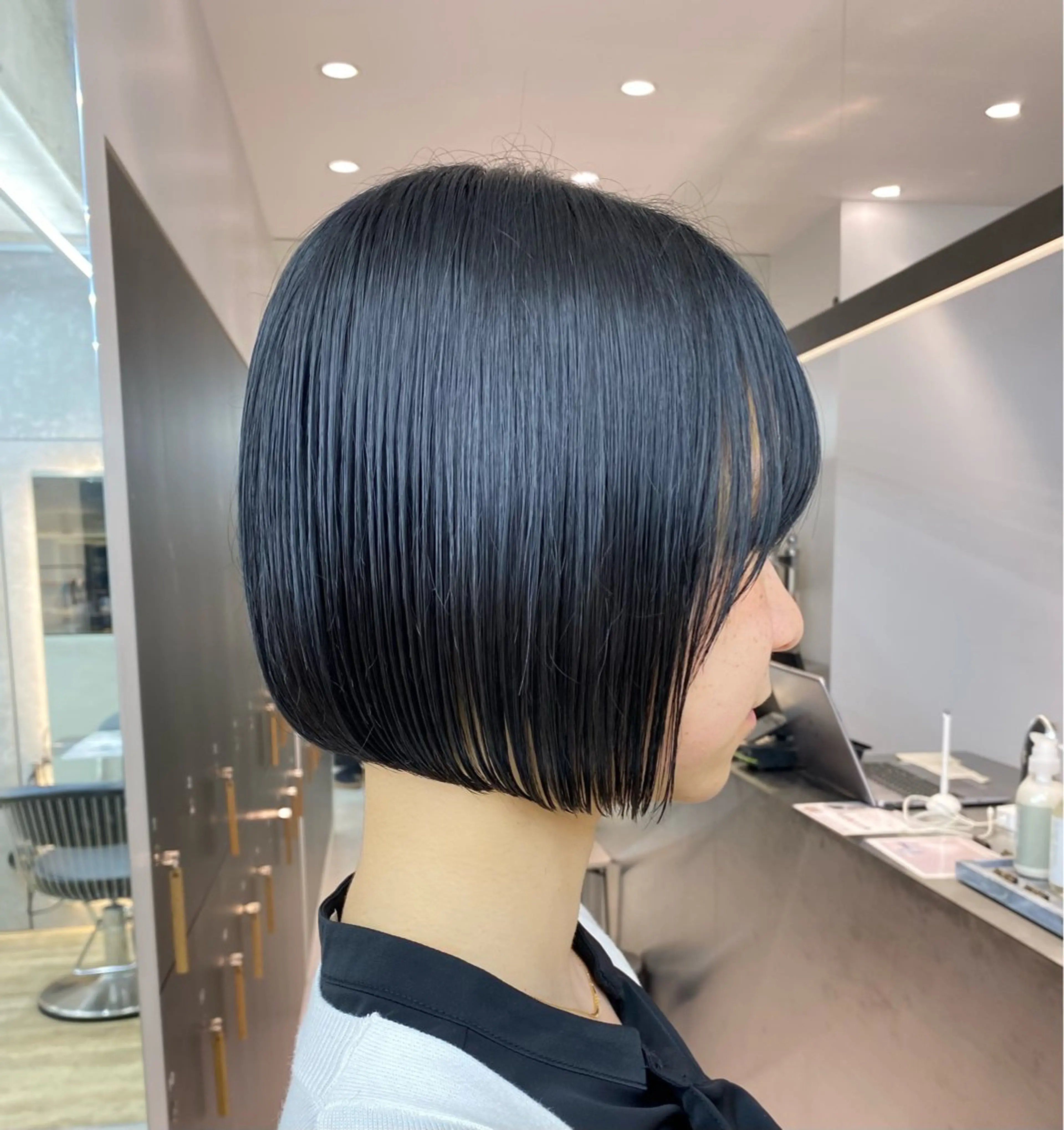 ショート カラー ボブ ボブ縮毛矯正 韓国レイヤーRINAのヘアスタイル