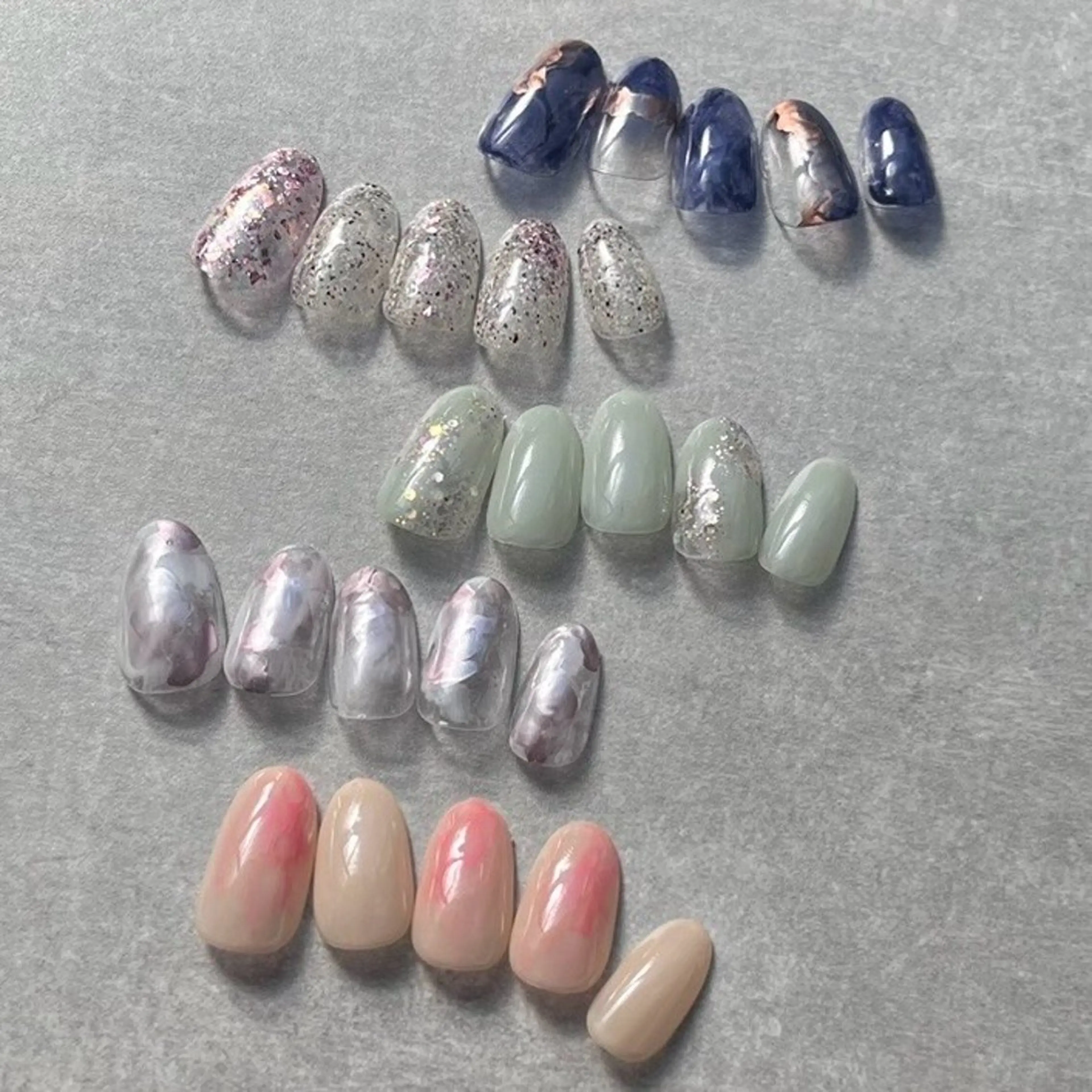 ネイル HERE'Re所属・HERE'Re tomokaꪔ̤̮のネイルデザイン