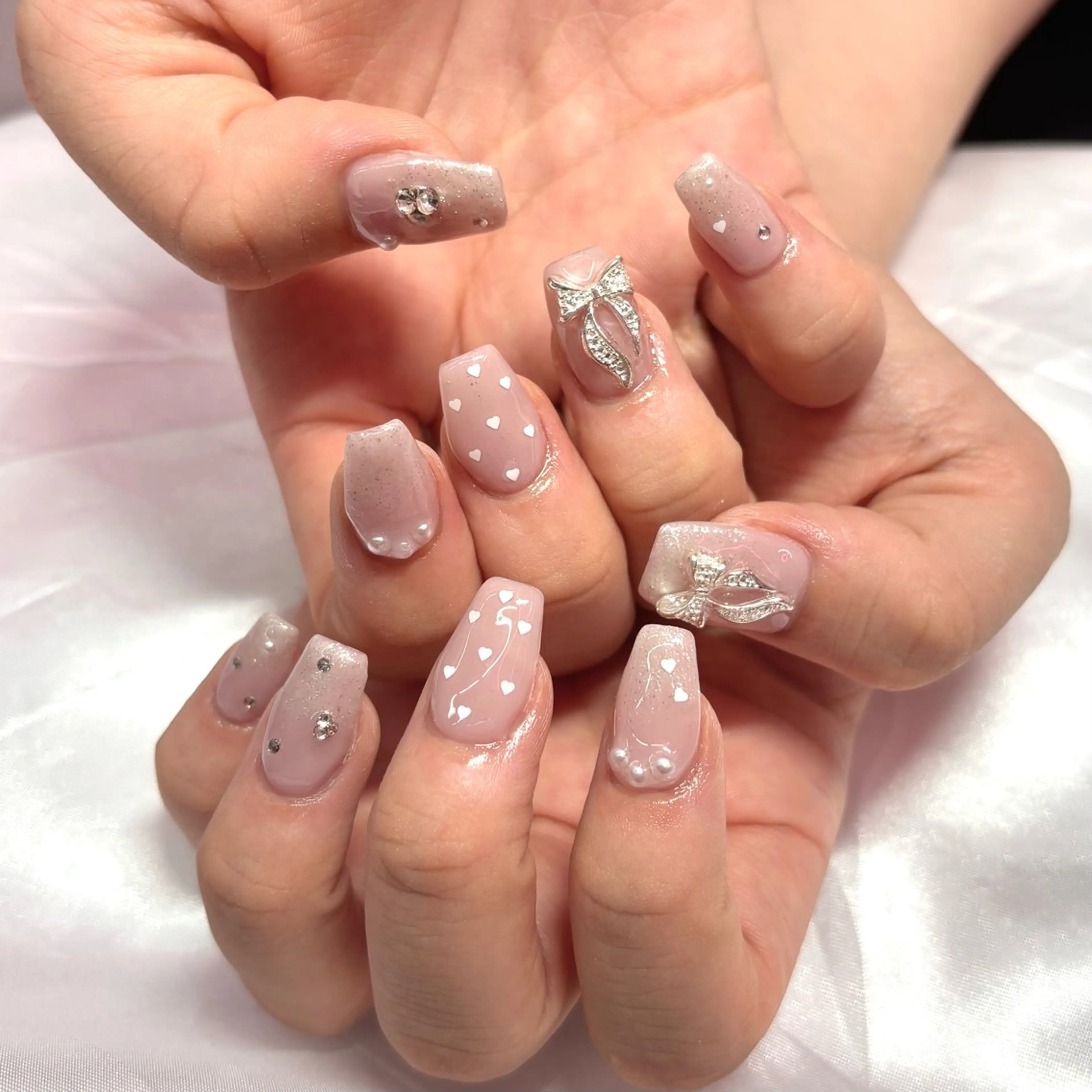 ネイル ハンドネイル WOLTOKYO 🦋shizukuのネイルデザイン