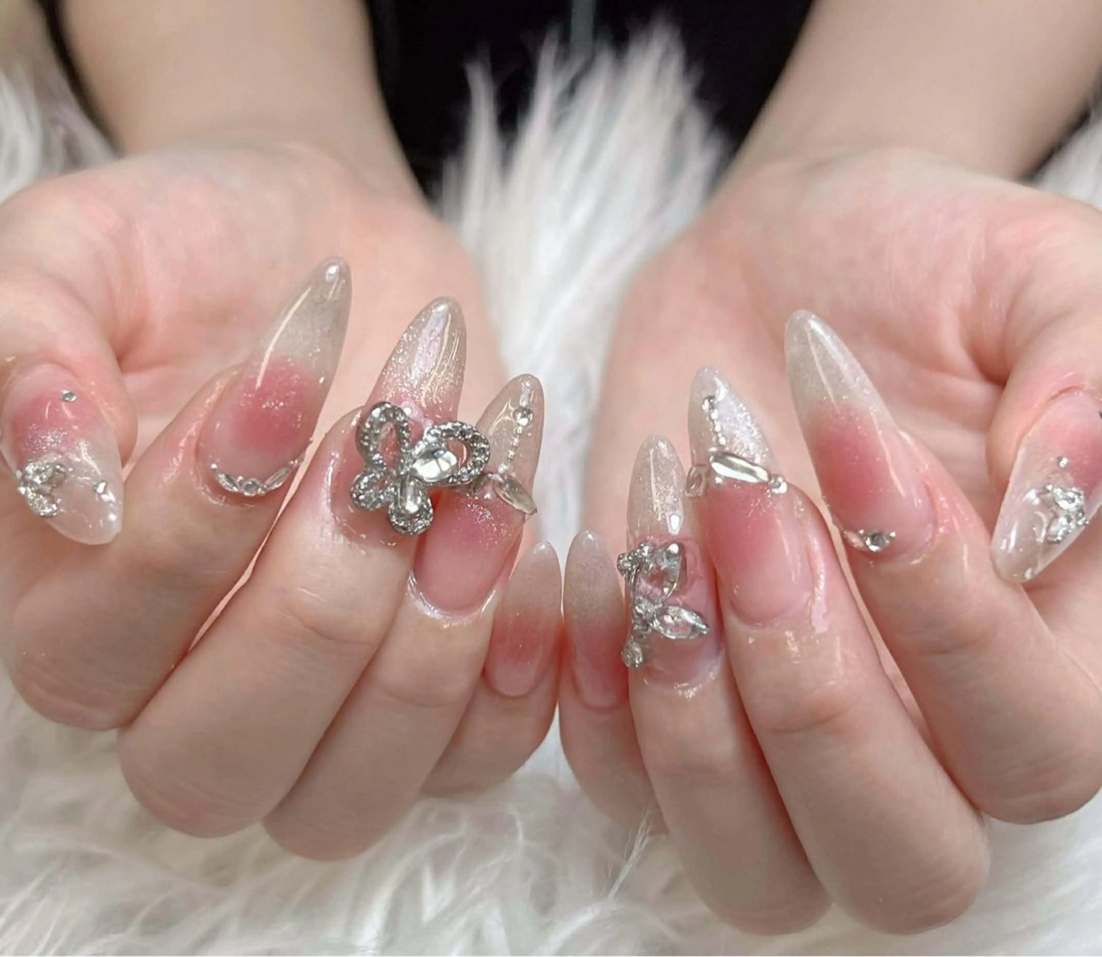 ネイル ハンドネイル ミン ゴテゴテネイルのネイルデザイン