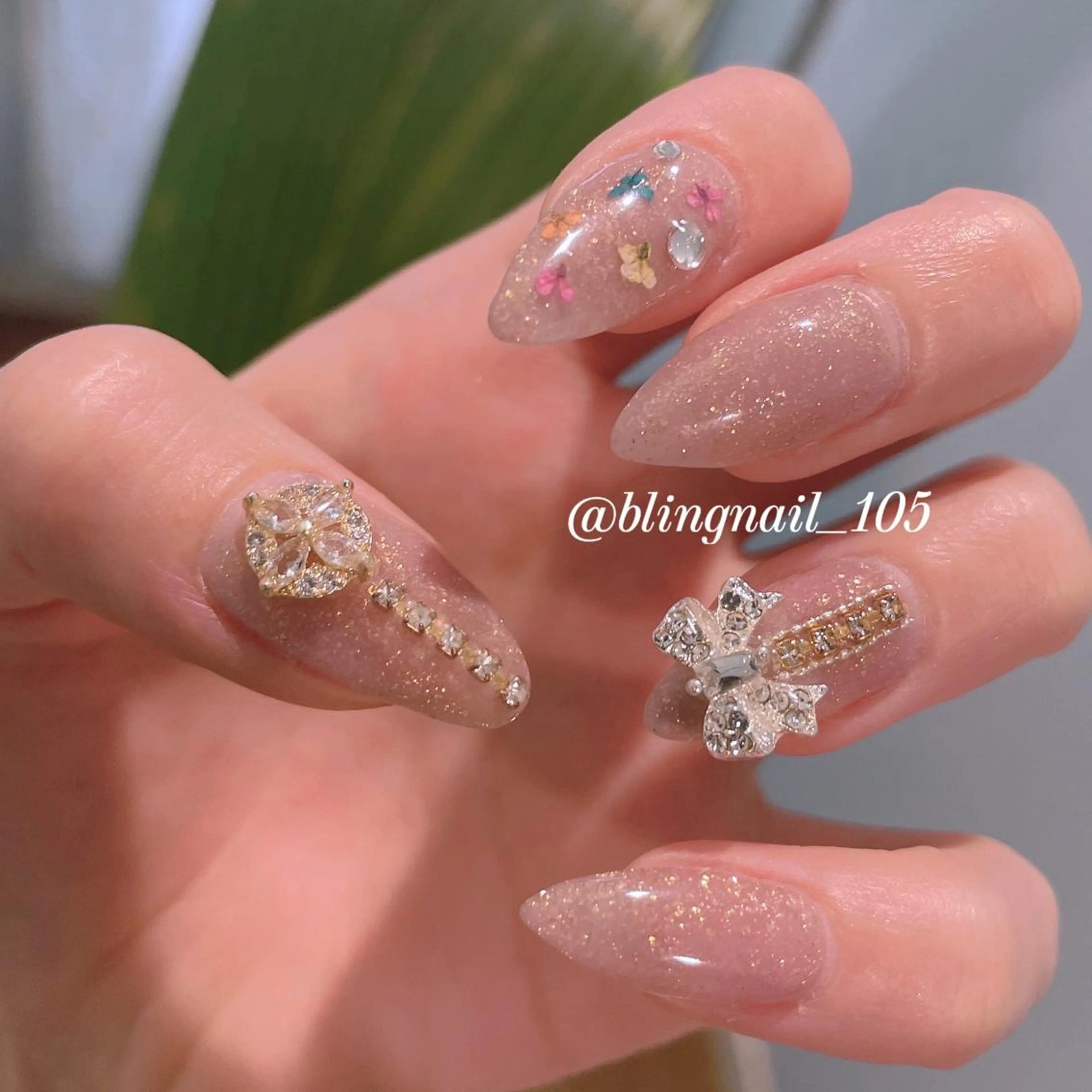 ネイル 23時まで❤︎韓国、 ワンホンネイルのネイルデザイン