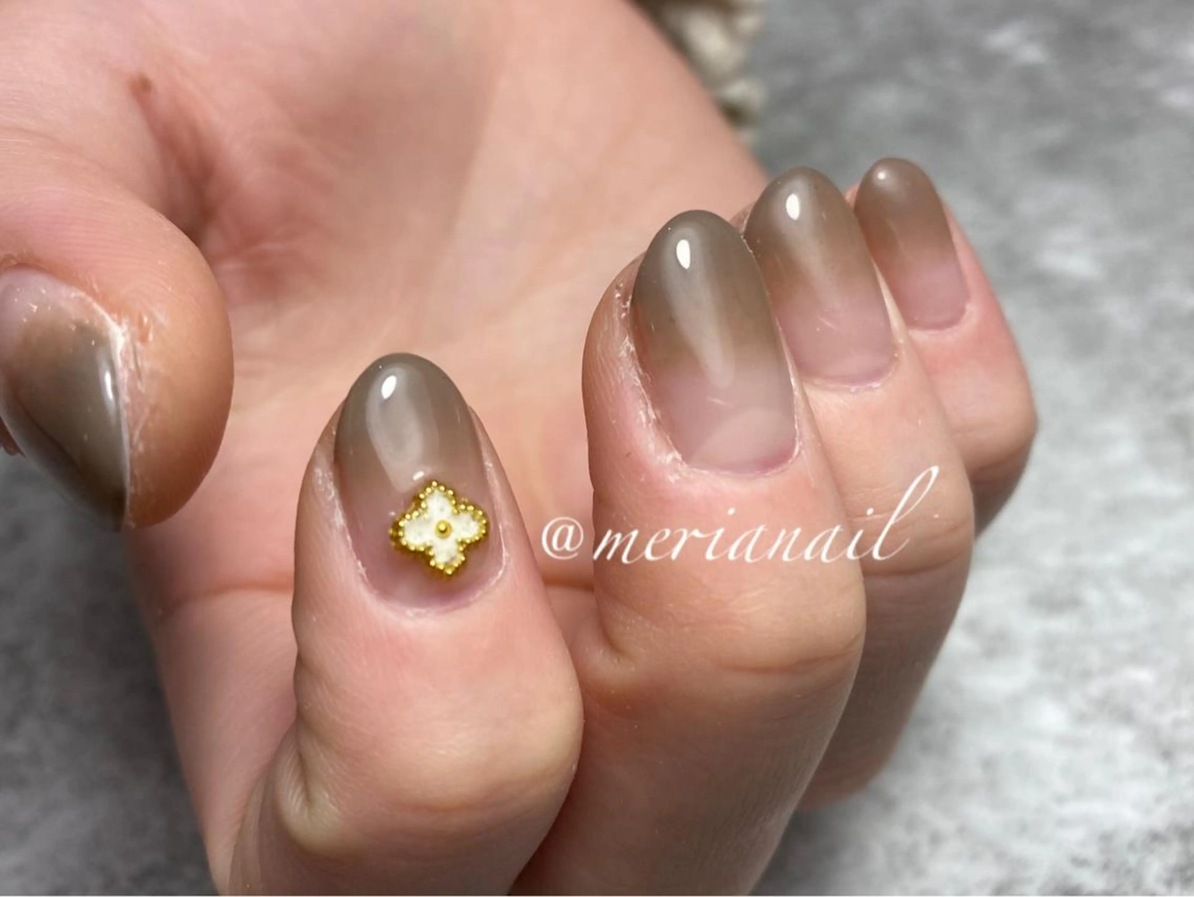 ミディアム カラー ネイル アートネイル ハンドネイル INFINITY所属・INFINITY nailのネイルデザイン