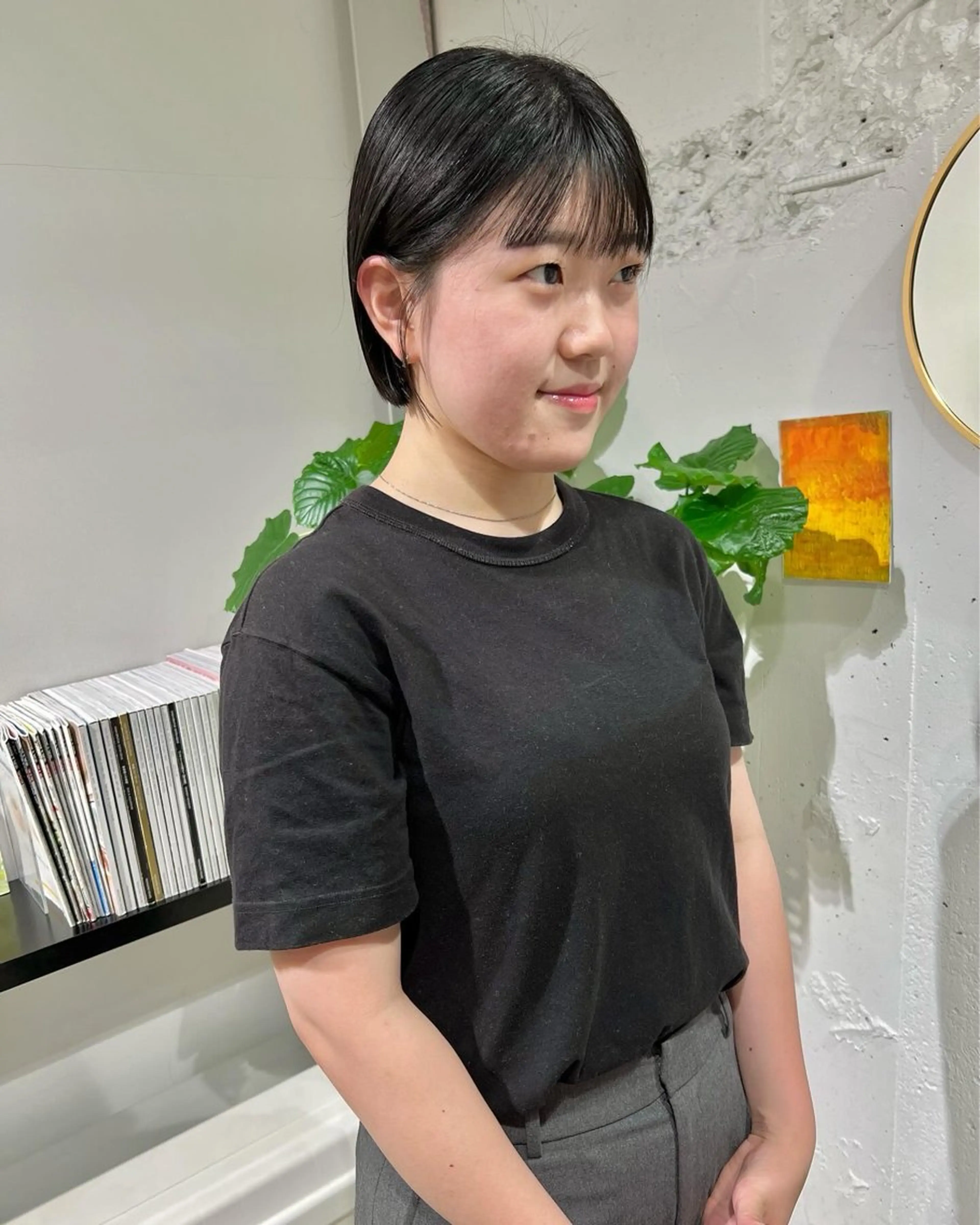 ショート カット 石井 菜々のヘアスタイル