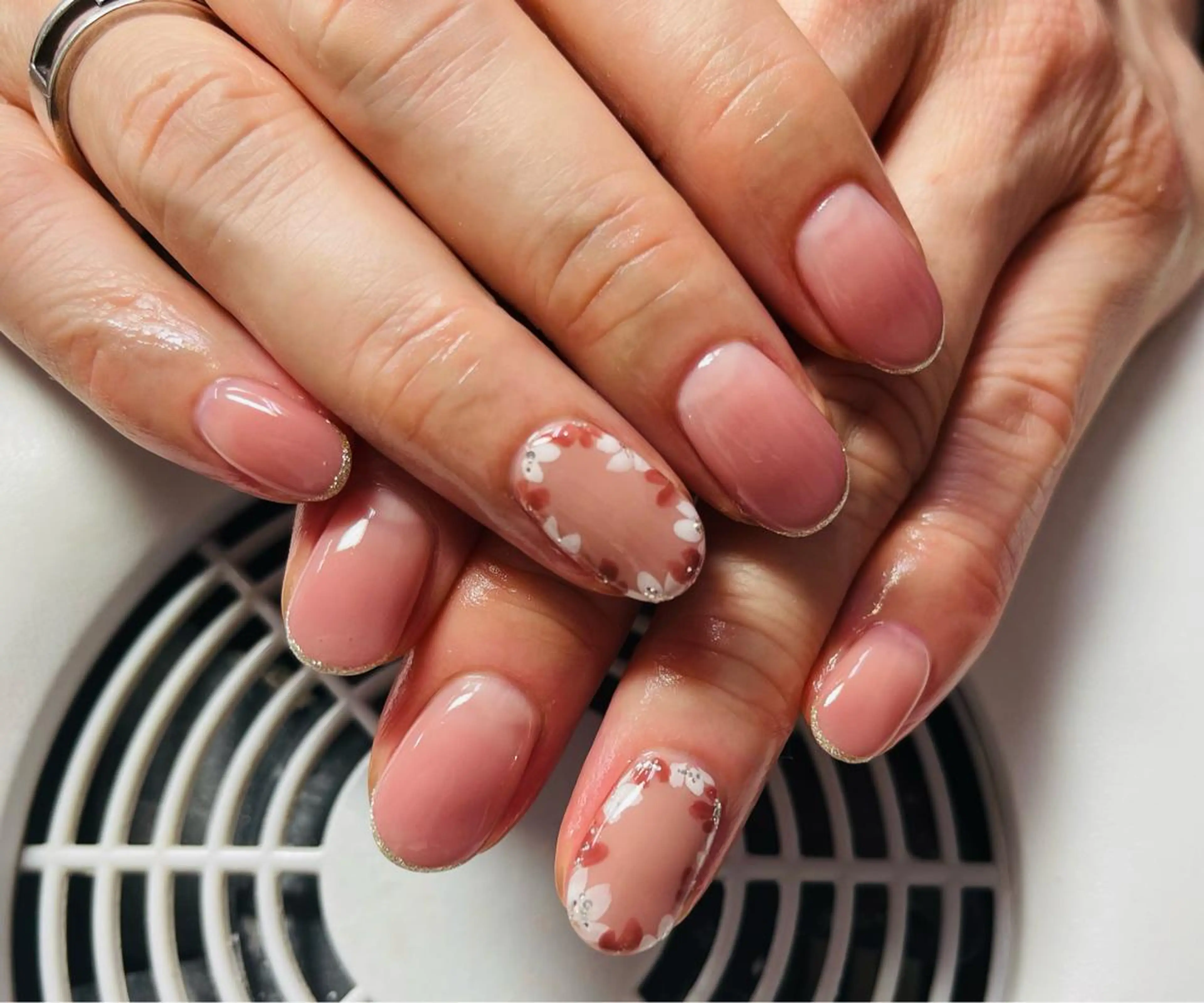 ネイル Nail Room  alma所属・立石 麗奈のネイルデザイン