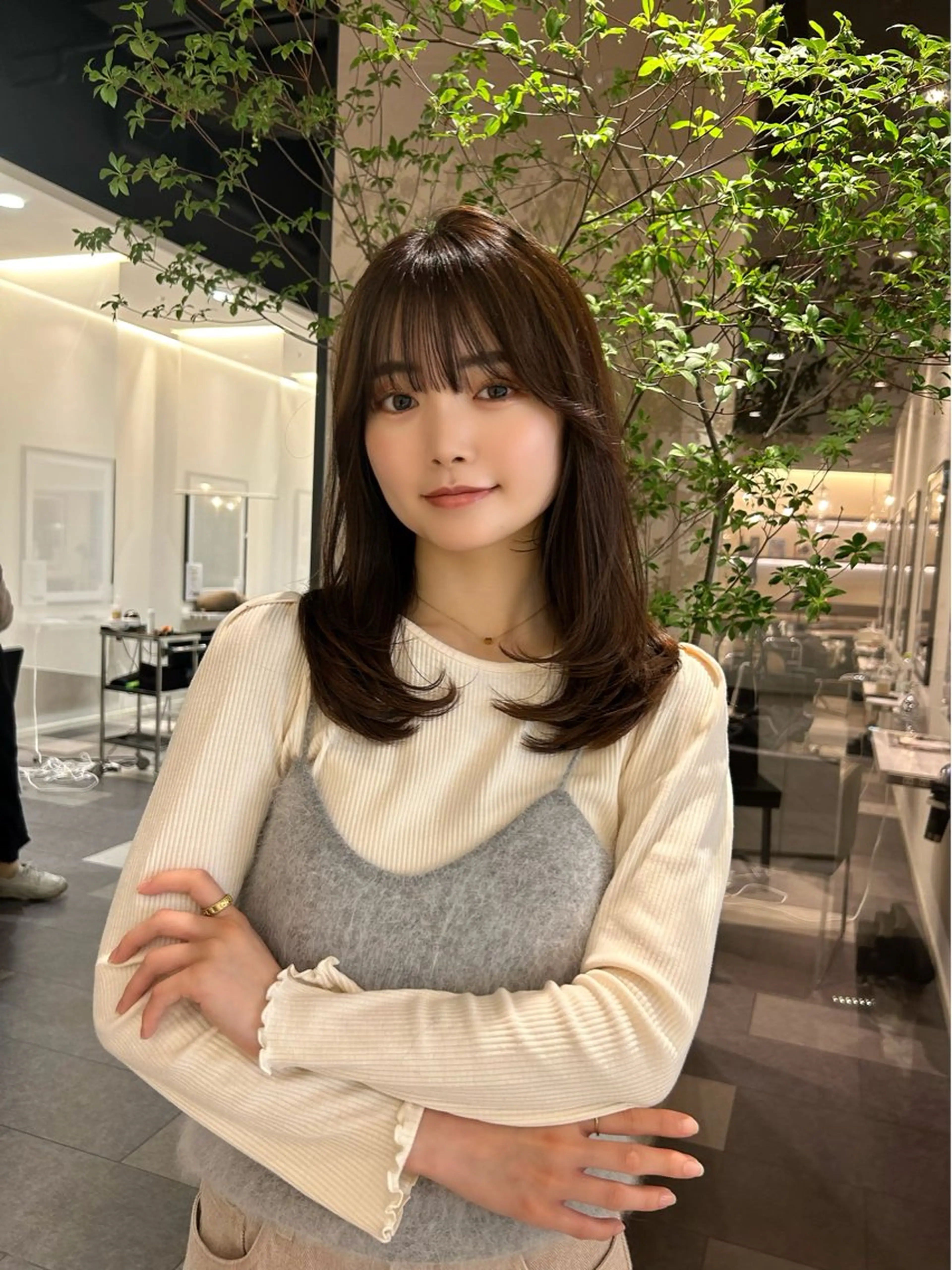 セミロング アッシュ アッシュブラウン ボブ くびれヘア 外ハネヘア 美髪矯正/ 伊藤 更のヘアスタイル