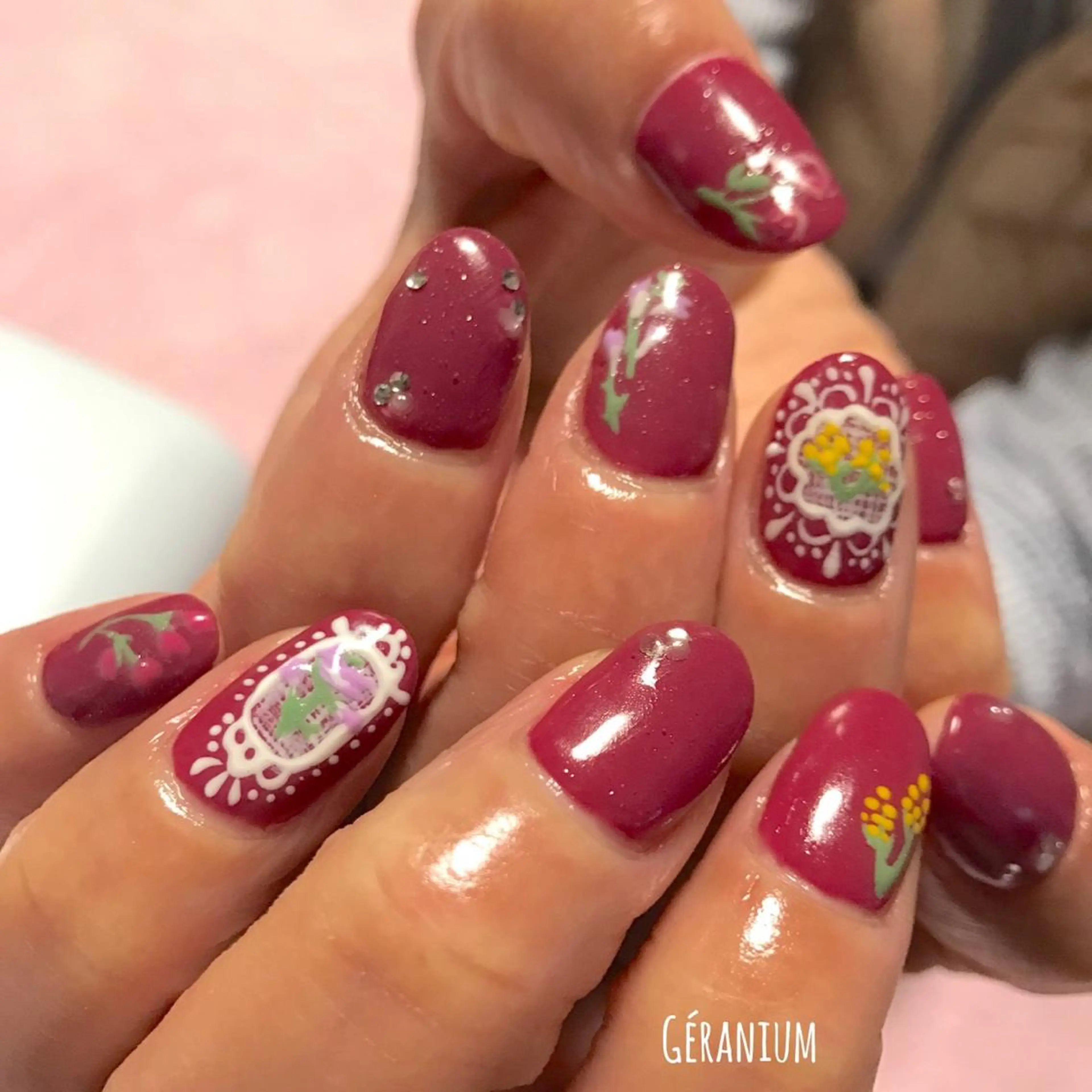 ネイル フラワーネイル レース GéRanium Harukaのネイルデザイン