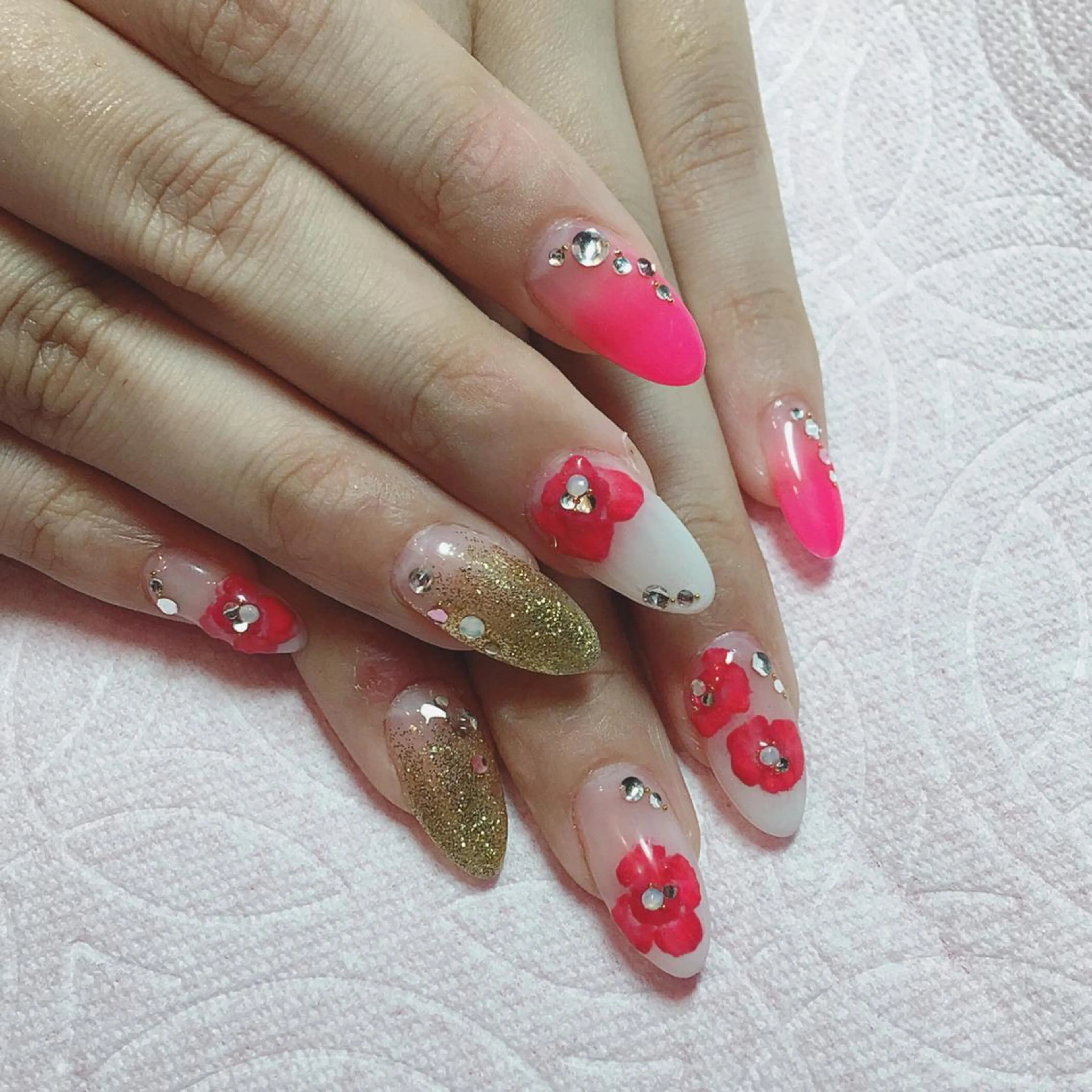 ネイル アートネイル フラワーネイル スカルプネイル THECOLORS所属・近貞 莉奈のネイルデザイン