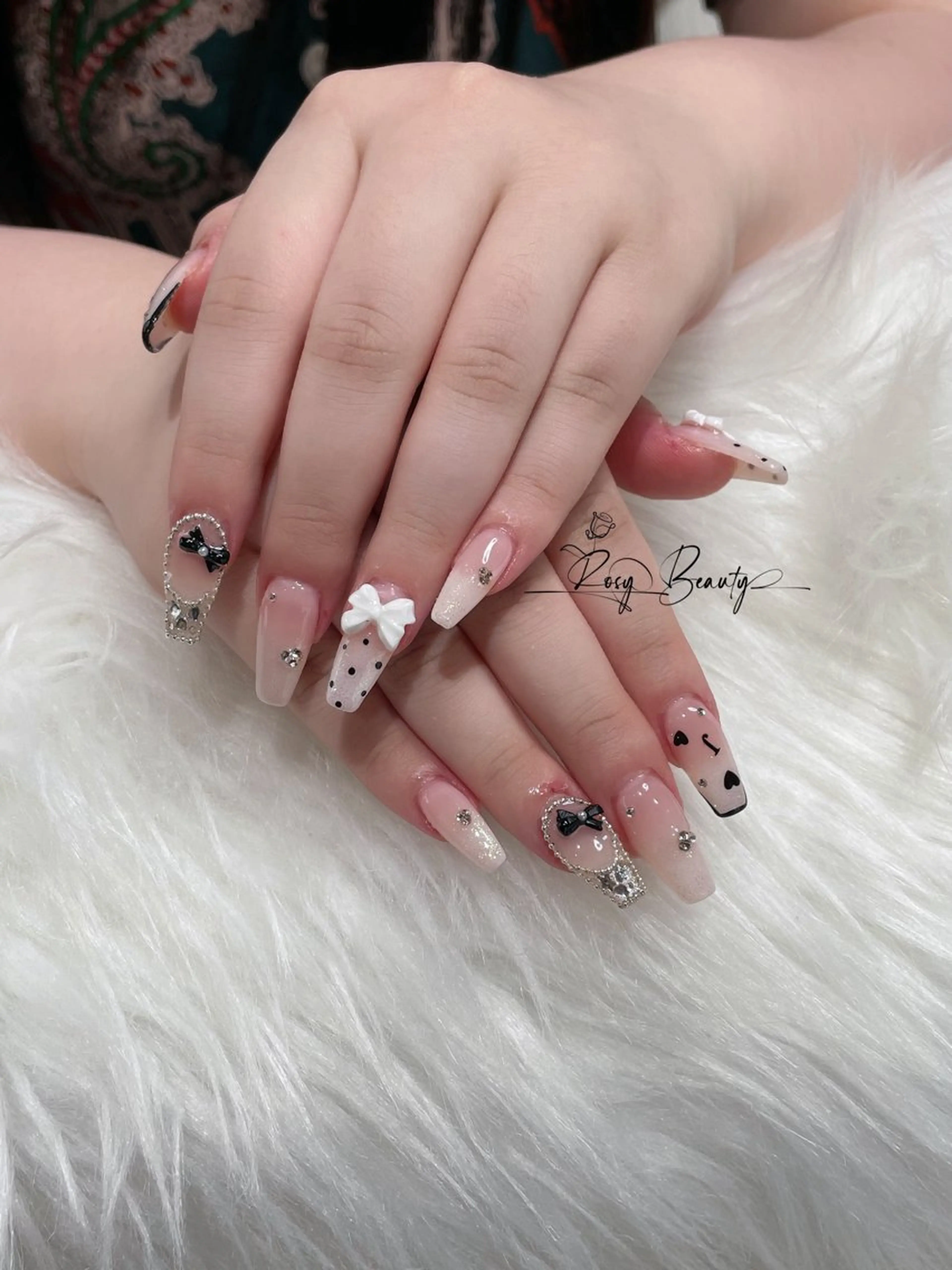 ネイル ハンドネイル RosyBeauty Salon所属・RosyBeauty Salonのネイルデザイン