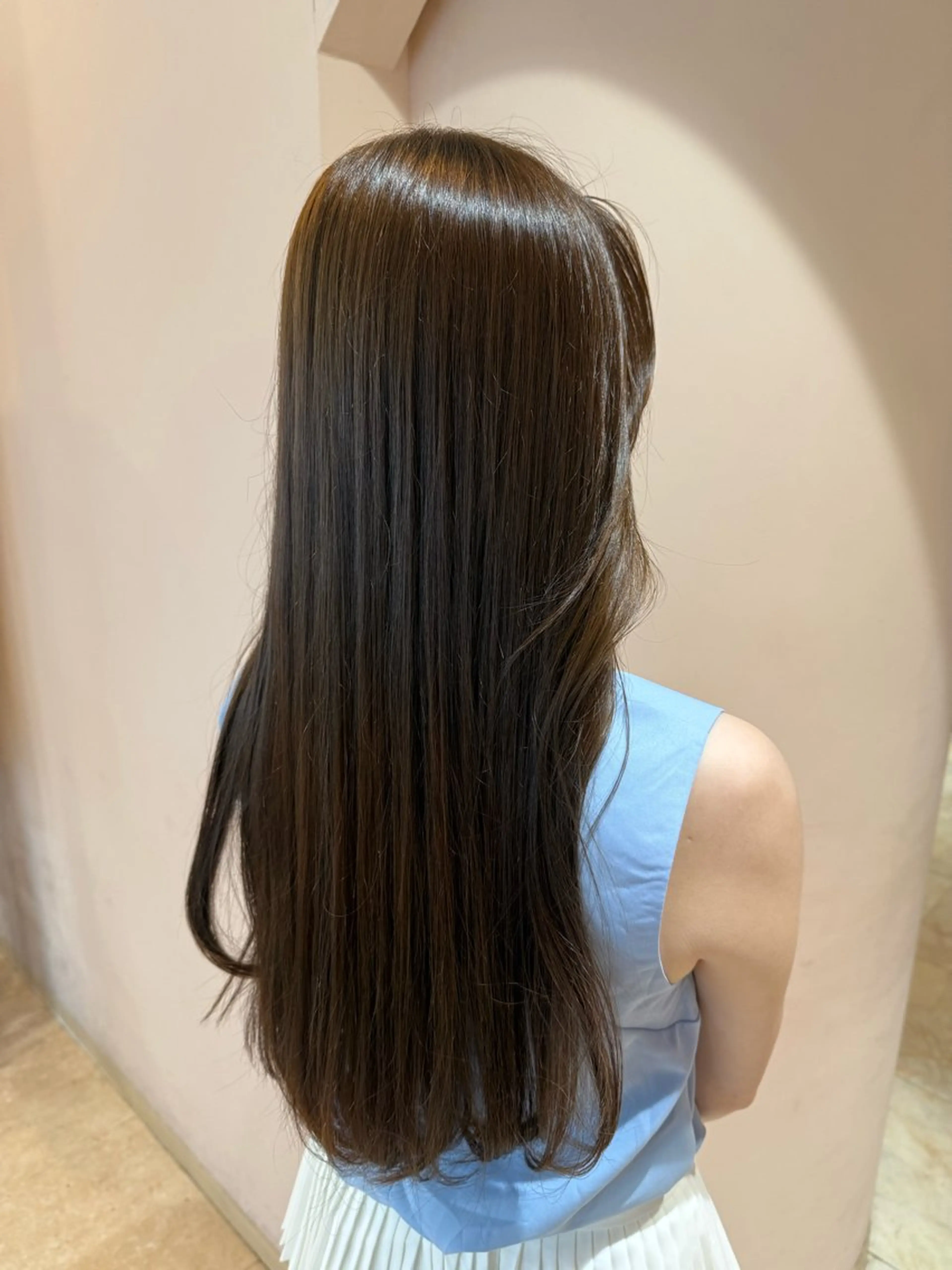 ロング カラー ベージュカラー レイヤーカット カット ヘアカラー Reginavita栄店 【レジナヴィータ】所属・鈴木 二依奈のヘアスタイル