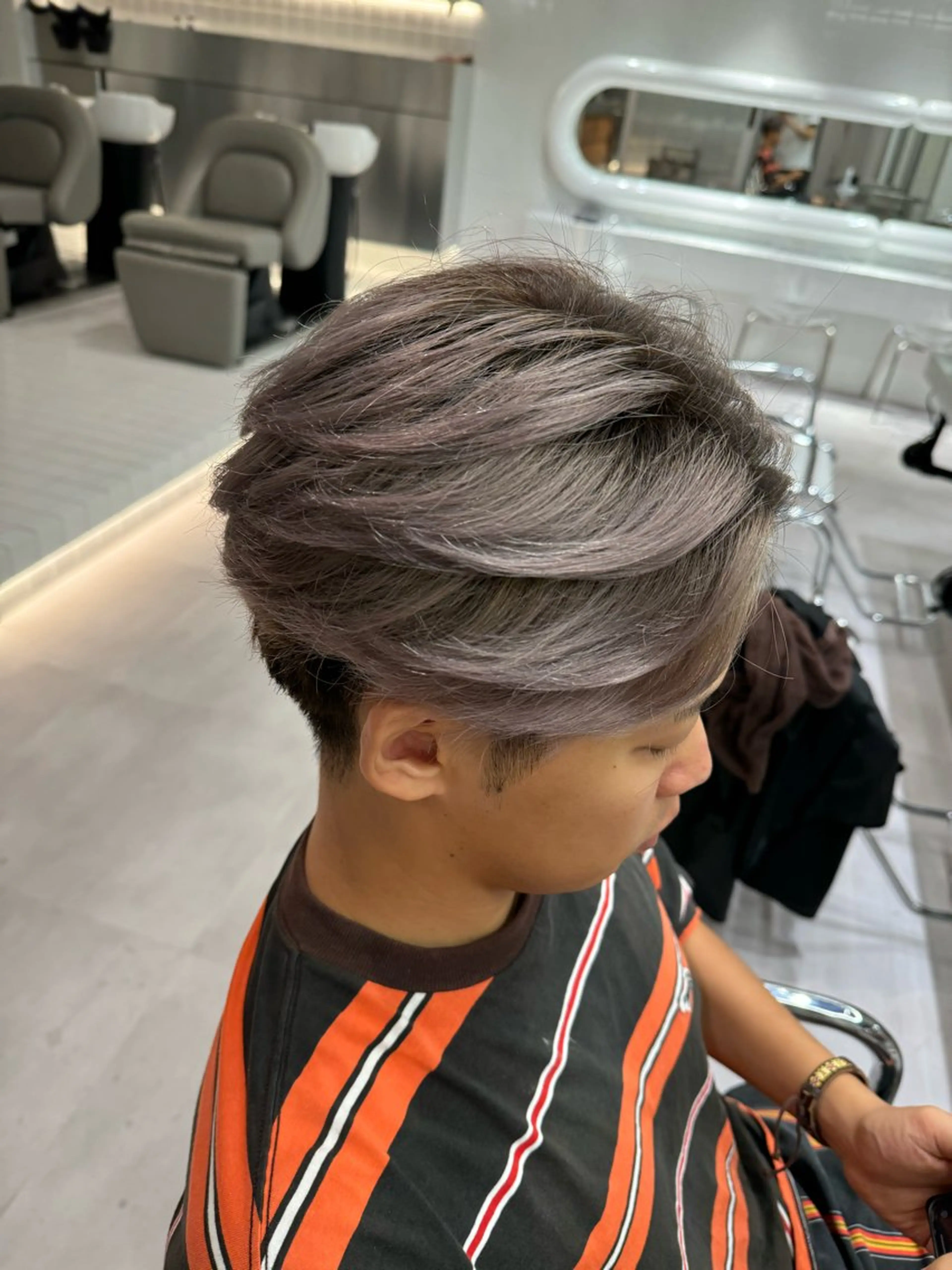 カラー パーマ メンズ シルバー ブリーチ/パーマ特化 片平和寿のヘアスタイル