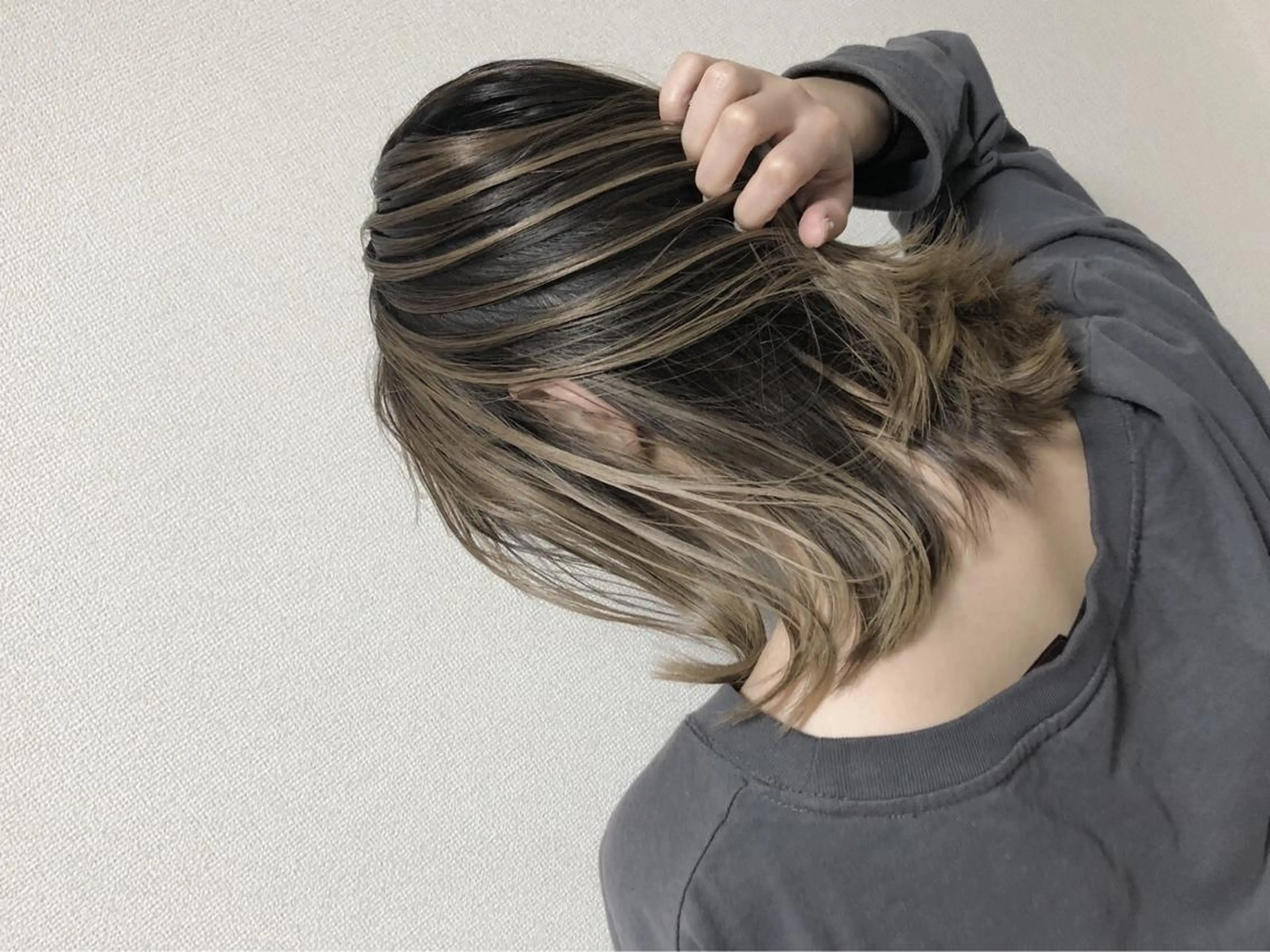 ミディアム レイヤーカット Agu hair lever所属・NewOpen🎉 渡部来紀のヘアスタイル
