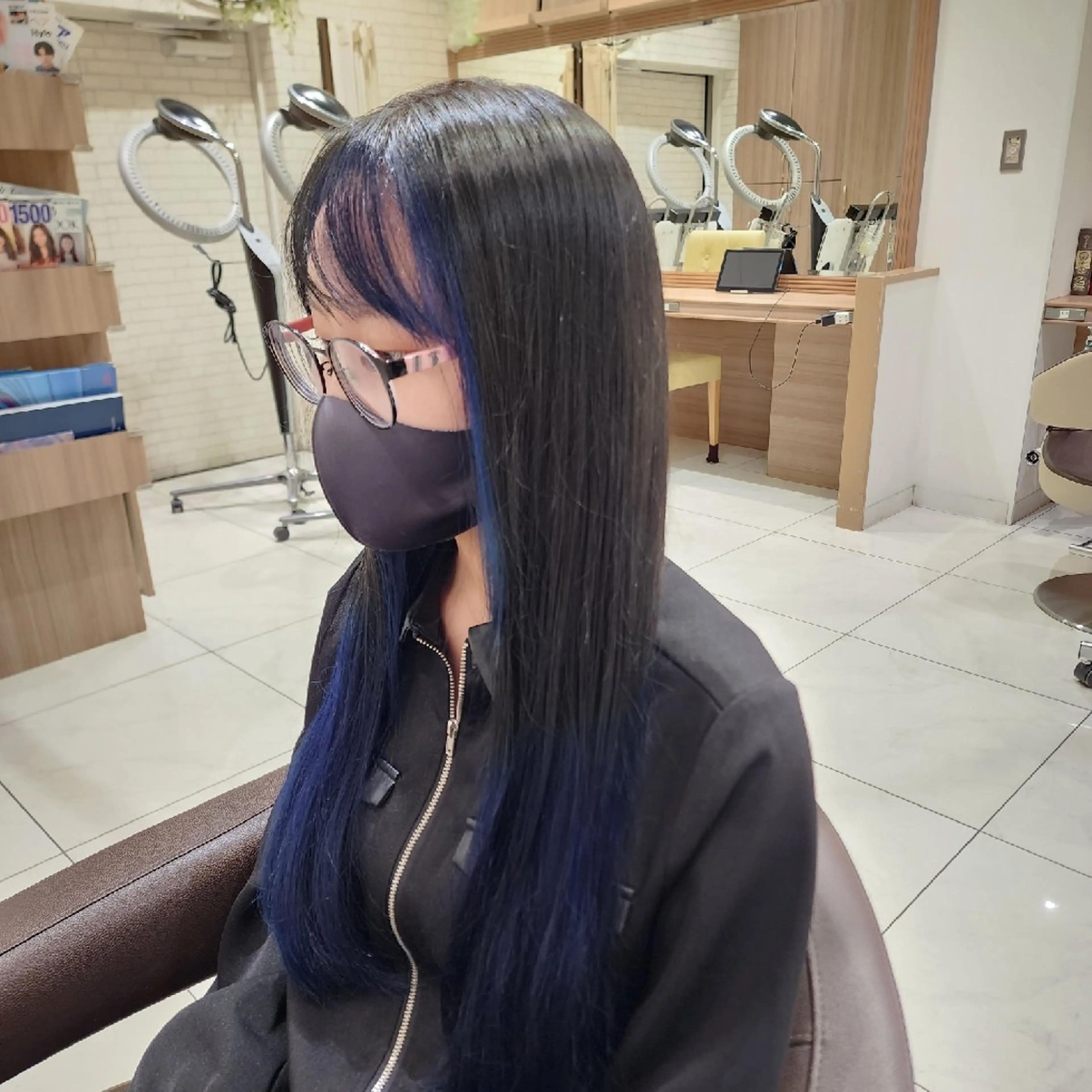 ロング カラー 黒髪 ブリーチ ブルーカラー ブルーブラック デザインカラー 中村 和貴のヘアスタイル