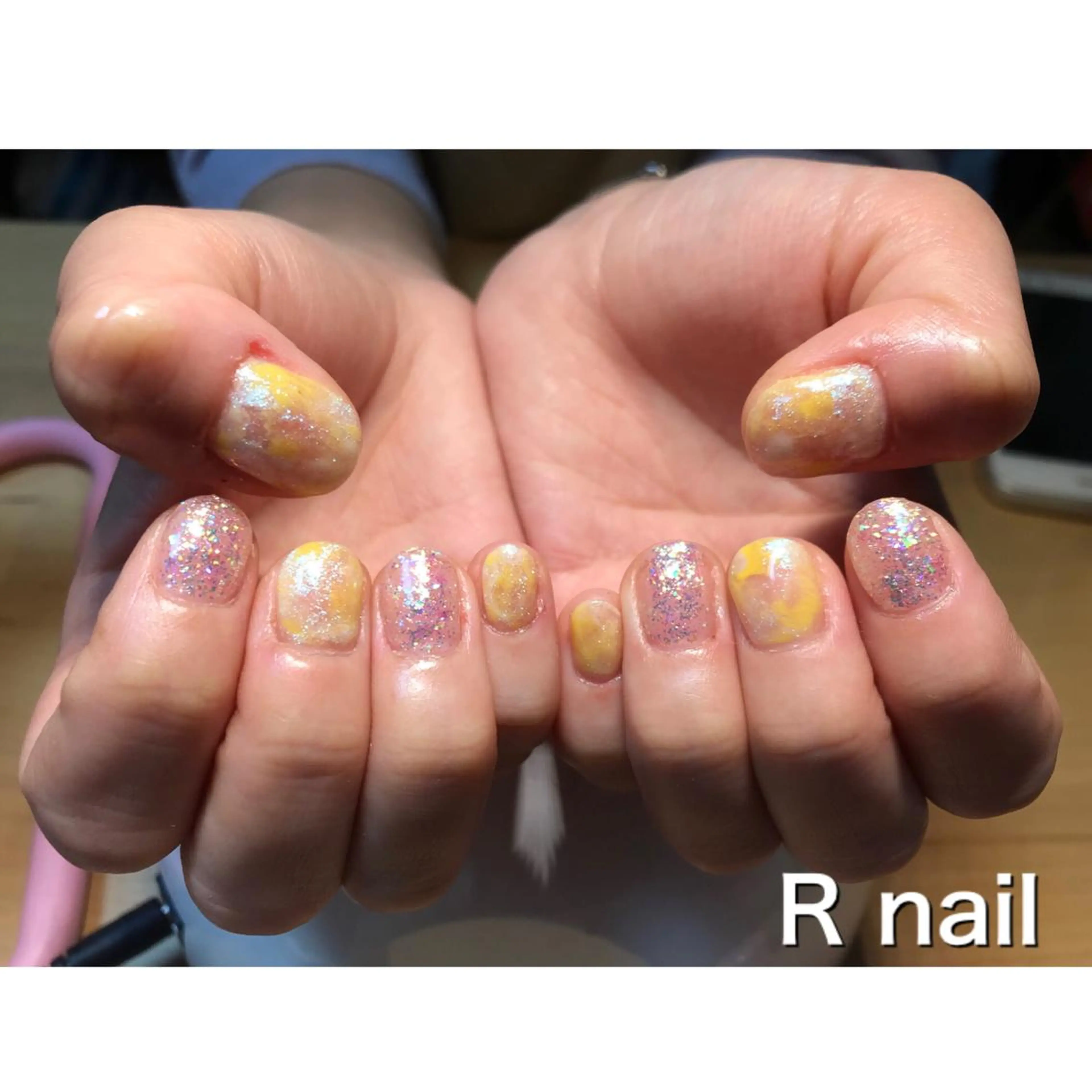 ネイル 黄色 SUN&MOON所属・SUN&MOON REOのネイルデザイン