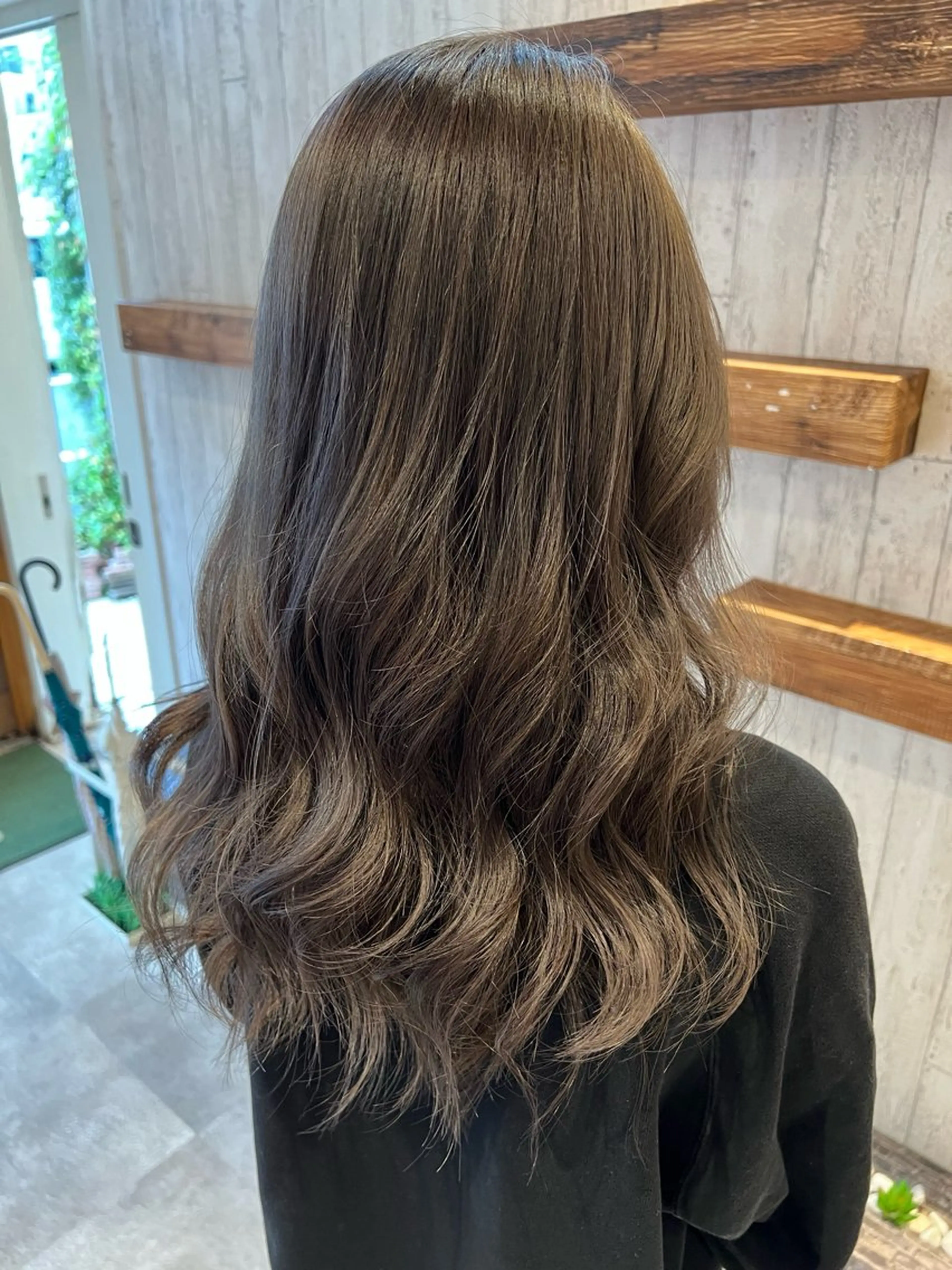 ロング カラー ブリーチ ダブルカラー ブリーチなしカラー 乕谷 美潮のヘアスタイル