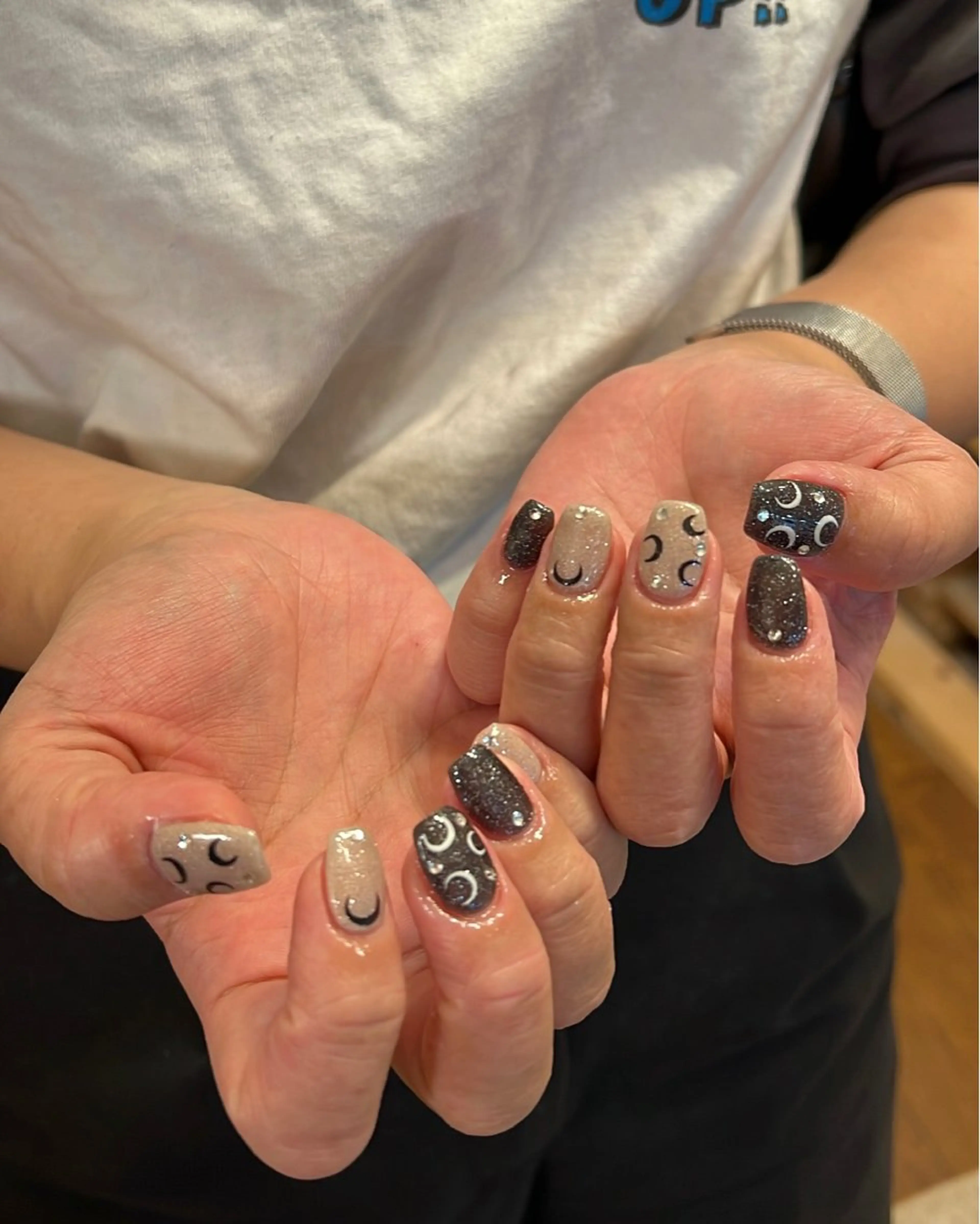 ネイル ハンドネイル フットネイル ハンドケア Nes.Nail所属・Miyagi Asamiのネイルデザイン