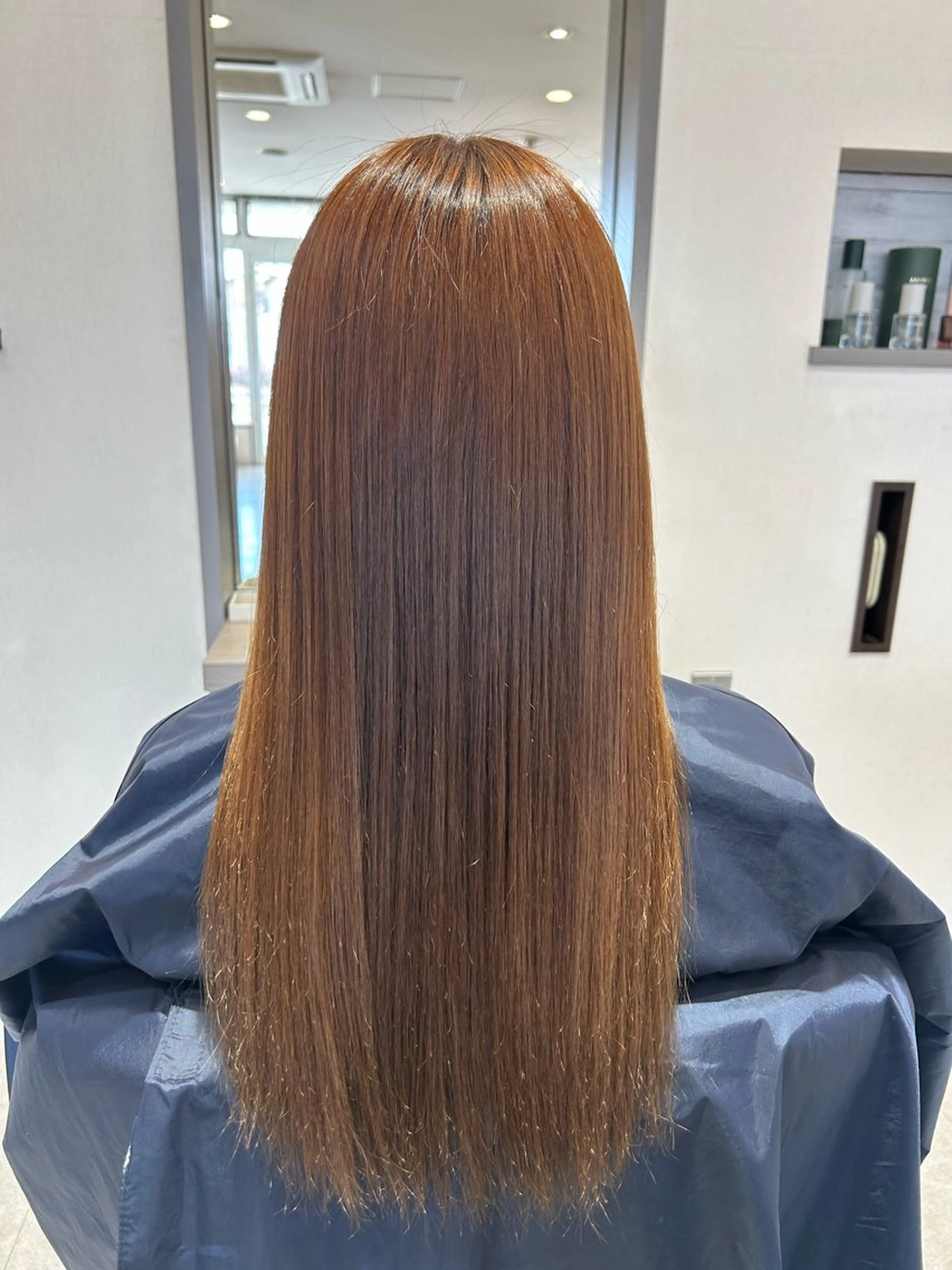 セミロング カラー 大西 葵のヘアスタイル