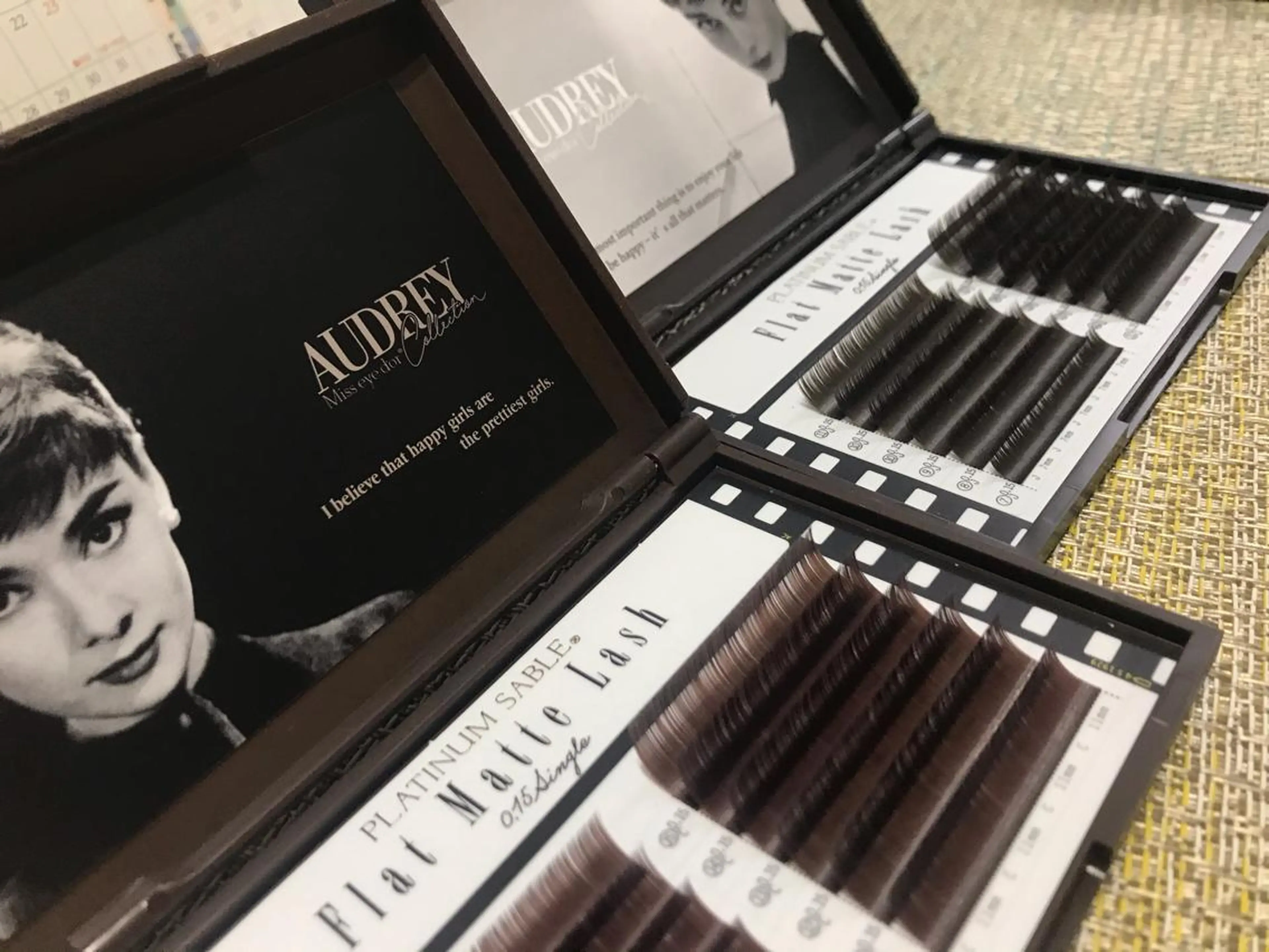 マツエク・マツパ カラーマツエク フラットラッシュ MAYURI（マユーリ）所属・MAYURI eye designの眉毛・アイブロウイメージ