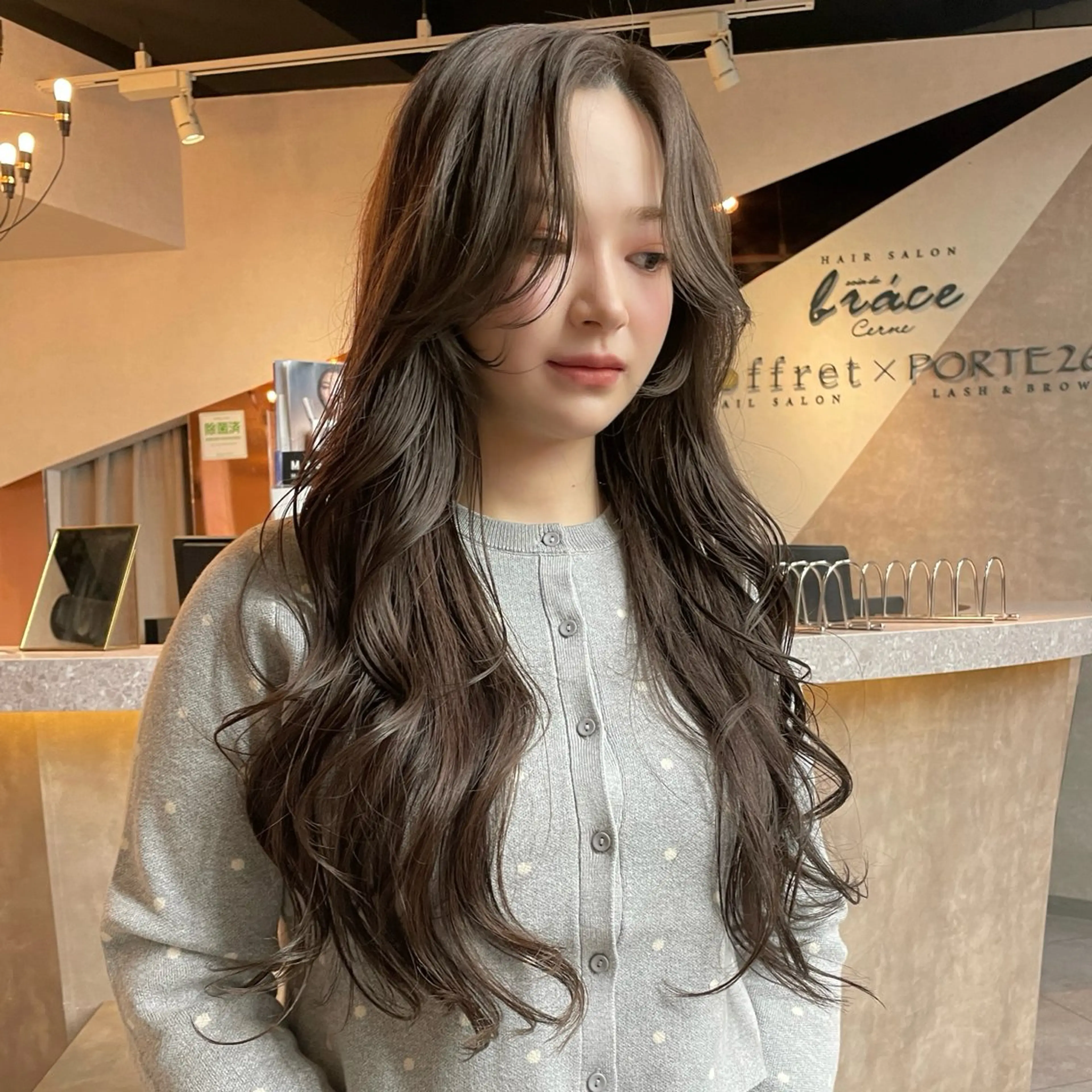 ロング カラー カット ヘアカラー トリートメント 透明感/ベージュ/ 艶髪/ボブ🫧門脇由のヘアスタイル