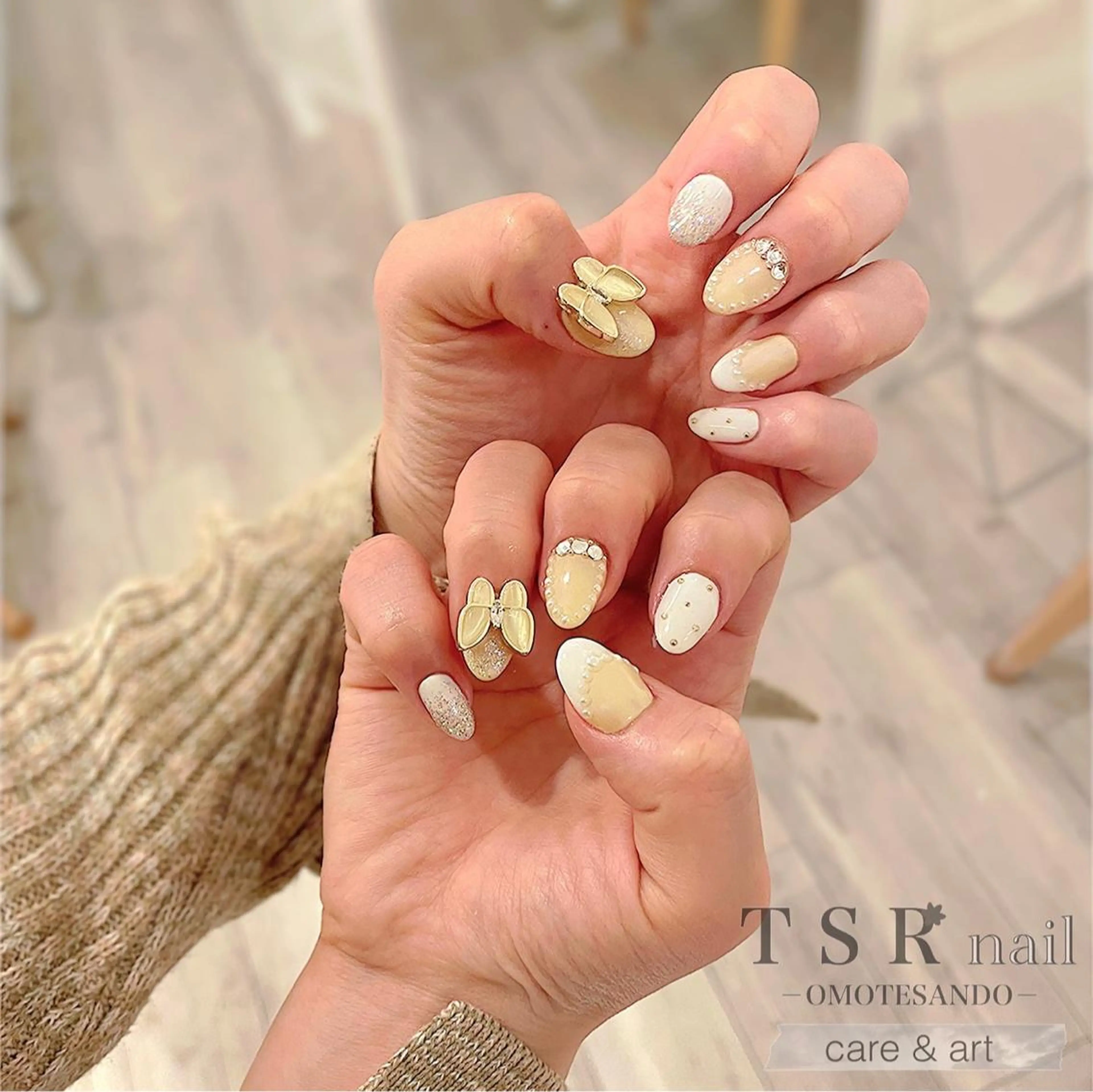 ネイル ジェルネイル パラジェル ネイルチップ 黄色 フットネイル 爪咲 りり花のネイルデザイン