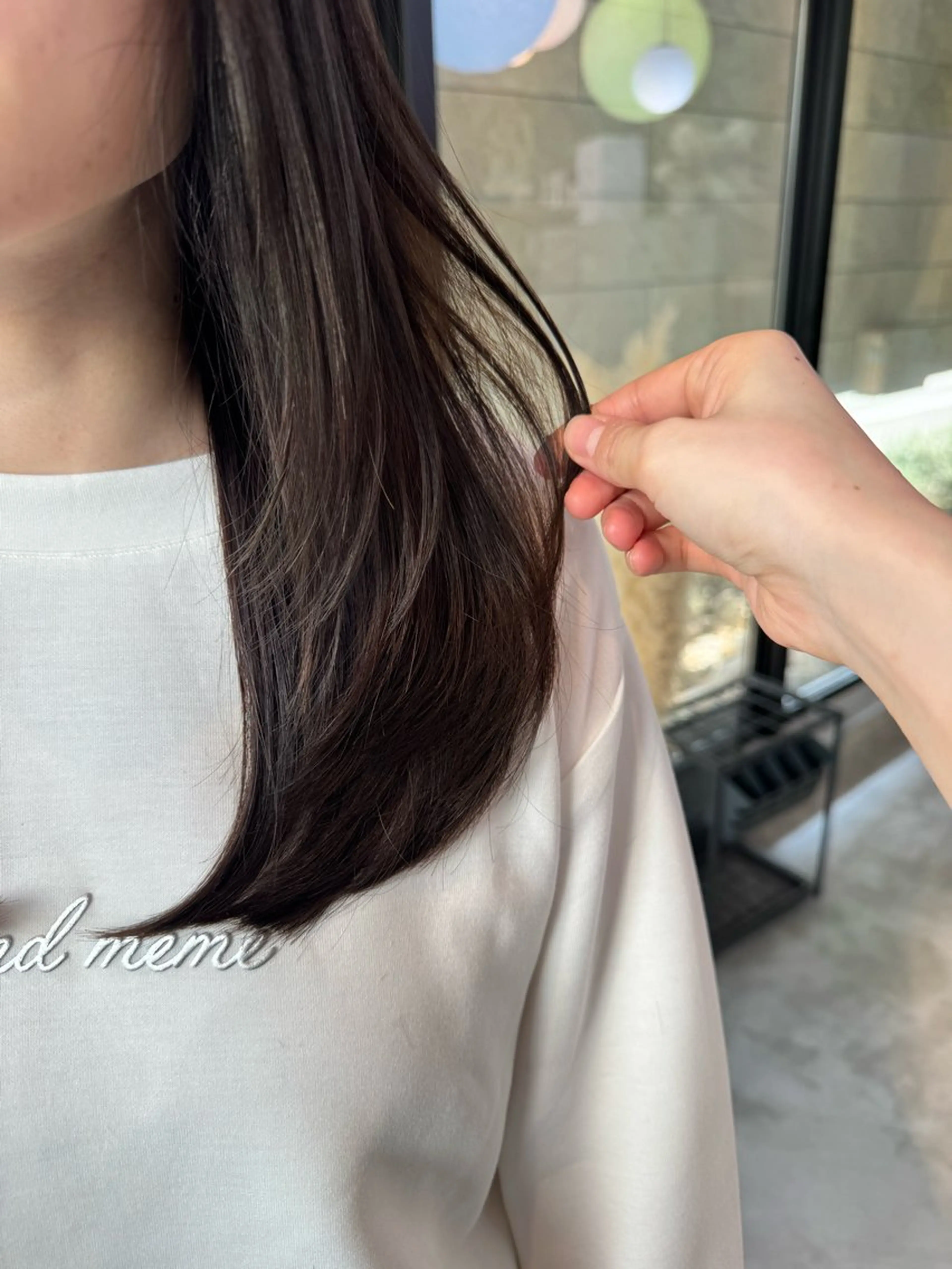 ロング レイヤーカット カット ヘアカラー 山本 望華のヘアスタイル