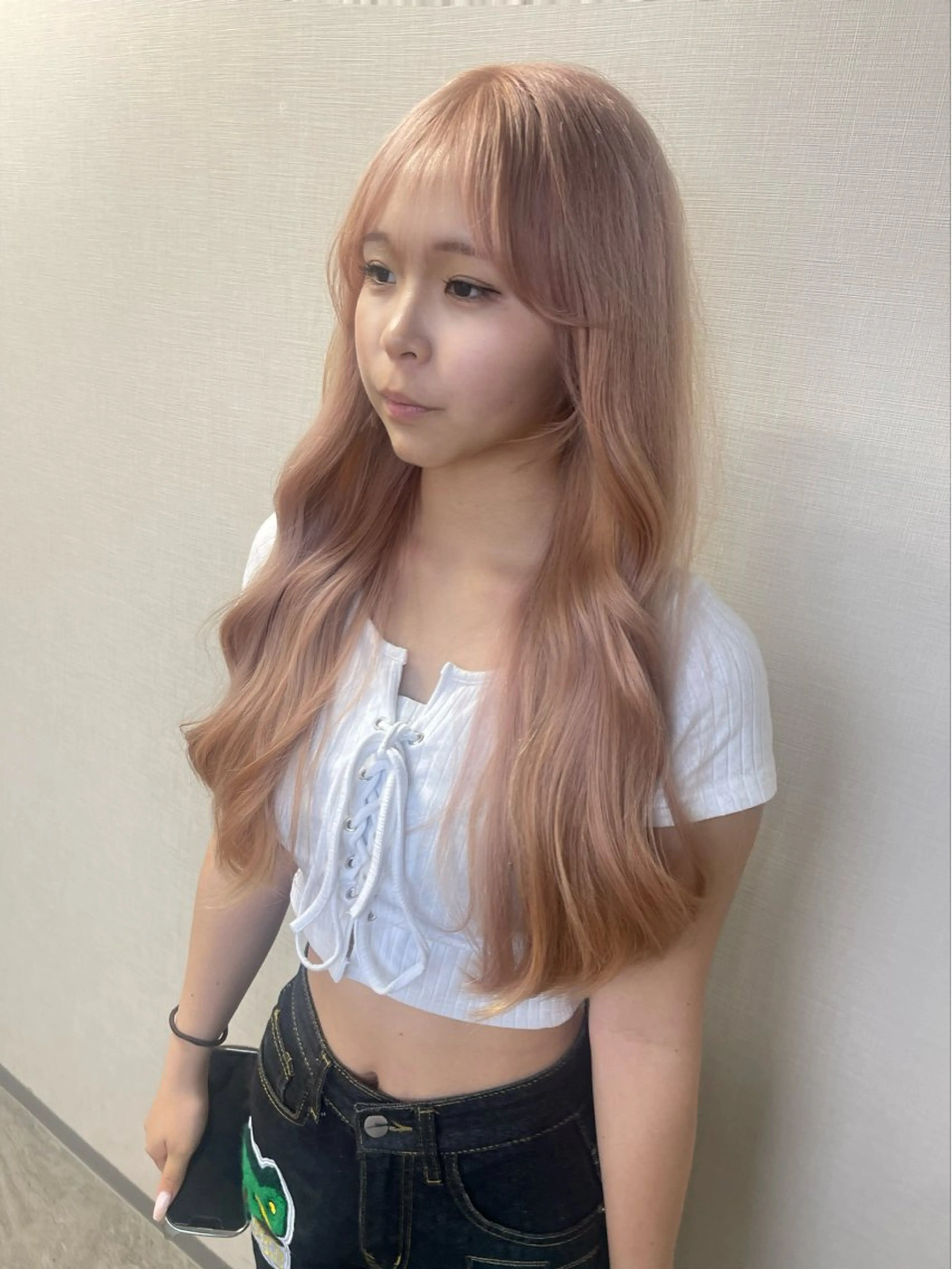 ロング カラー ベージュカラー ブリーチ ピンクカラー ピンクベージュ ヘアカラー 松井那津子 /ハイライトブリーチのヘアスタイル