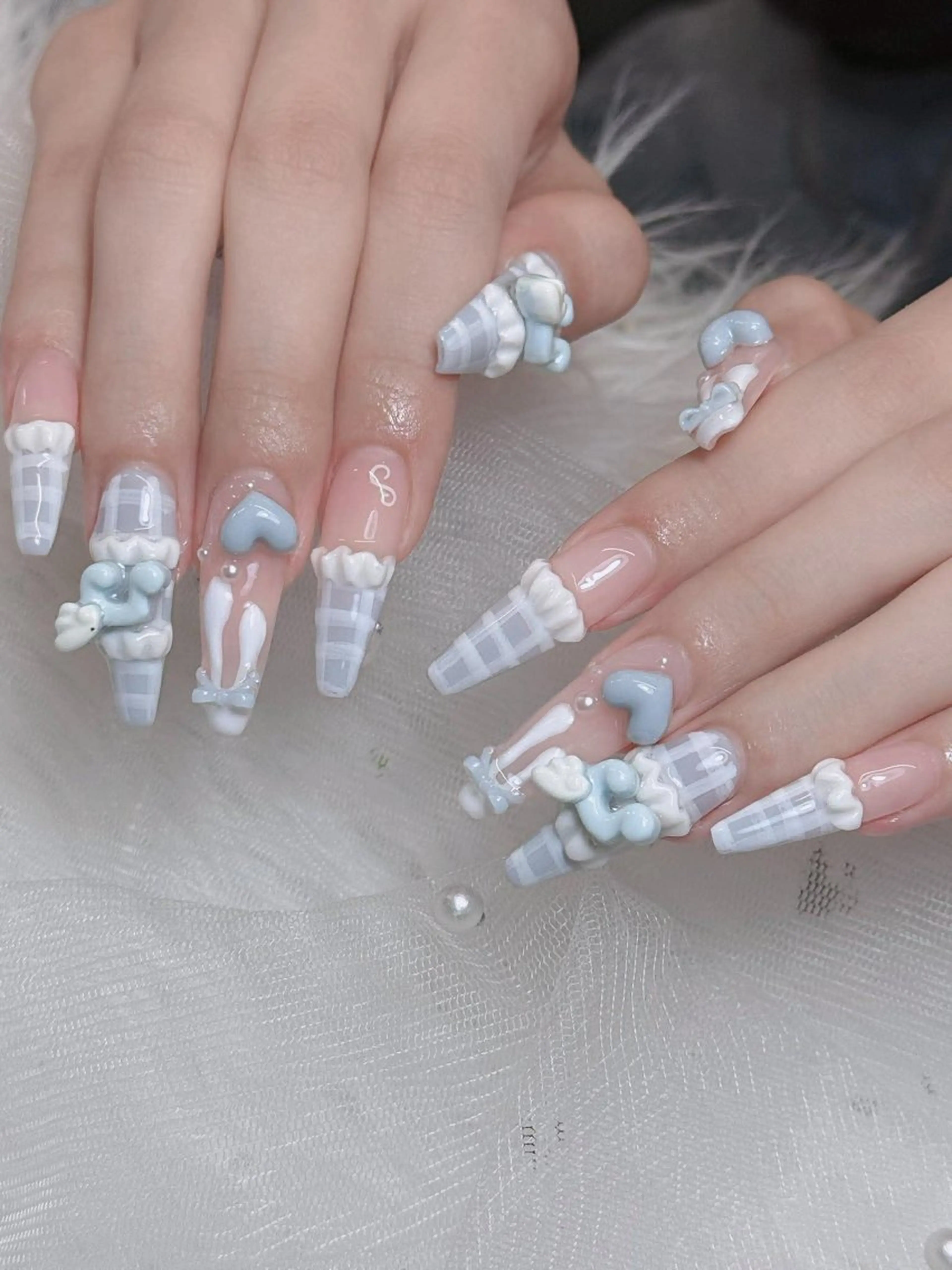 ネイル オーロラネイル チークネイル 長さ出し フレンチネイル ハロウィン ハンドネイル Lumi Nail 新大久保3‘のネイルデザイン