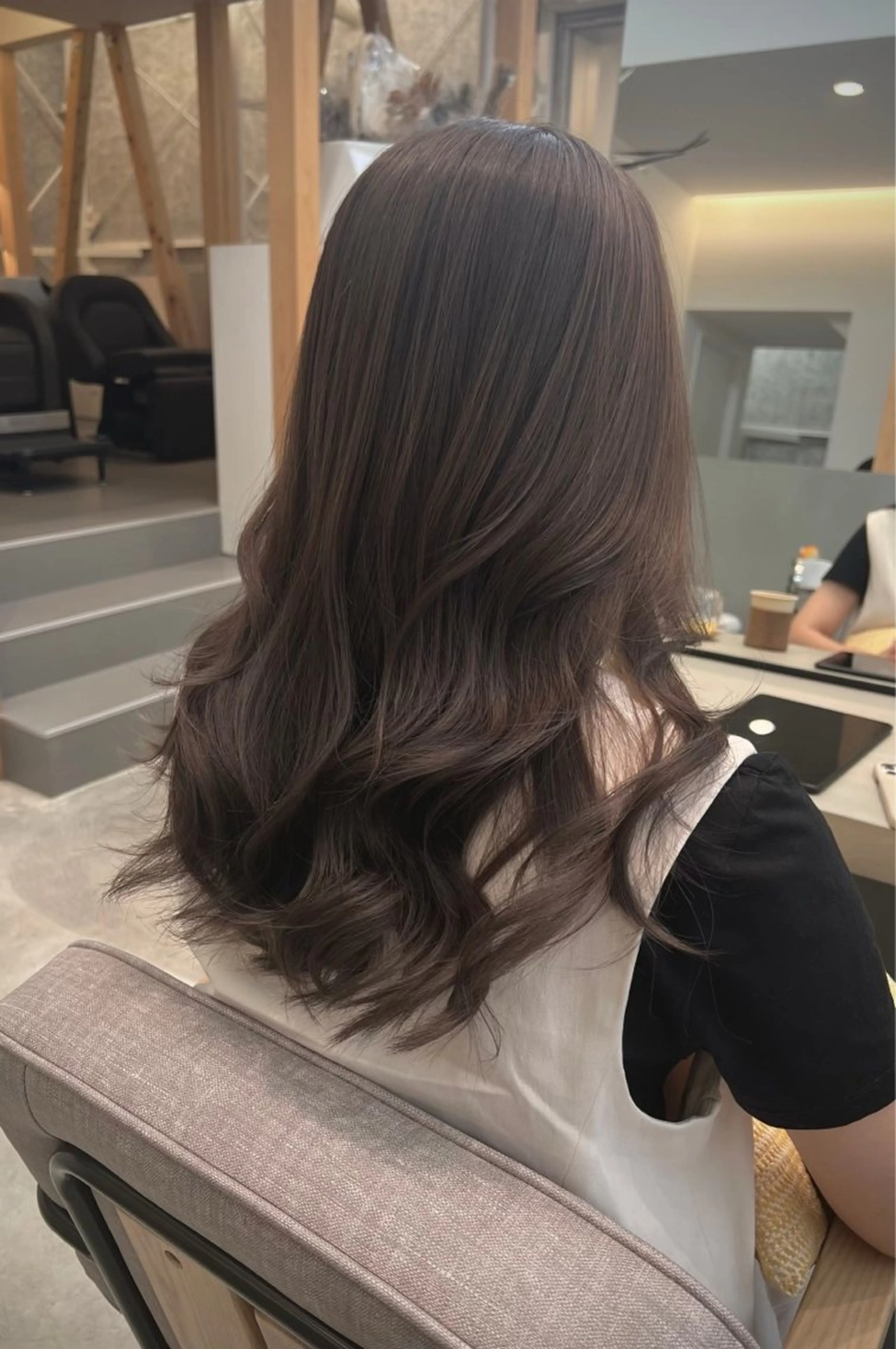 カラー 宮本 茉衣子のヘアスタイル