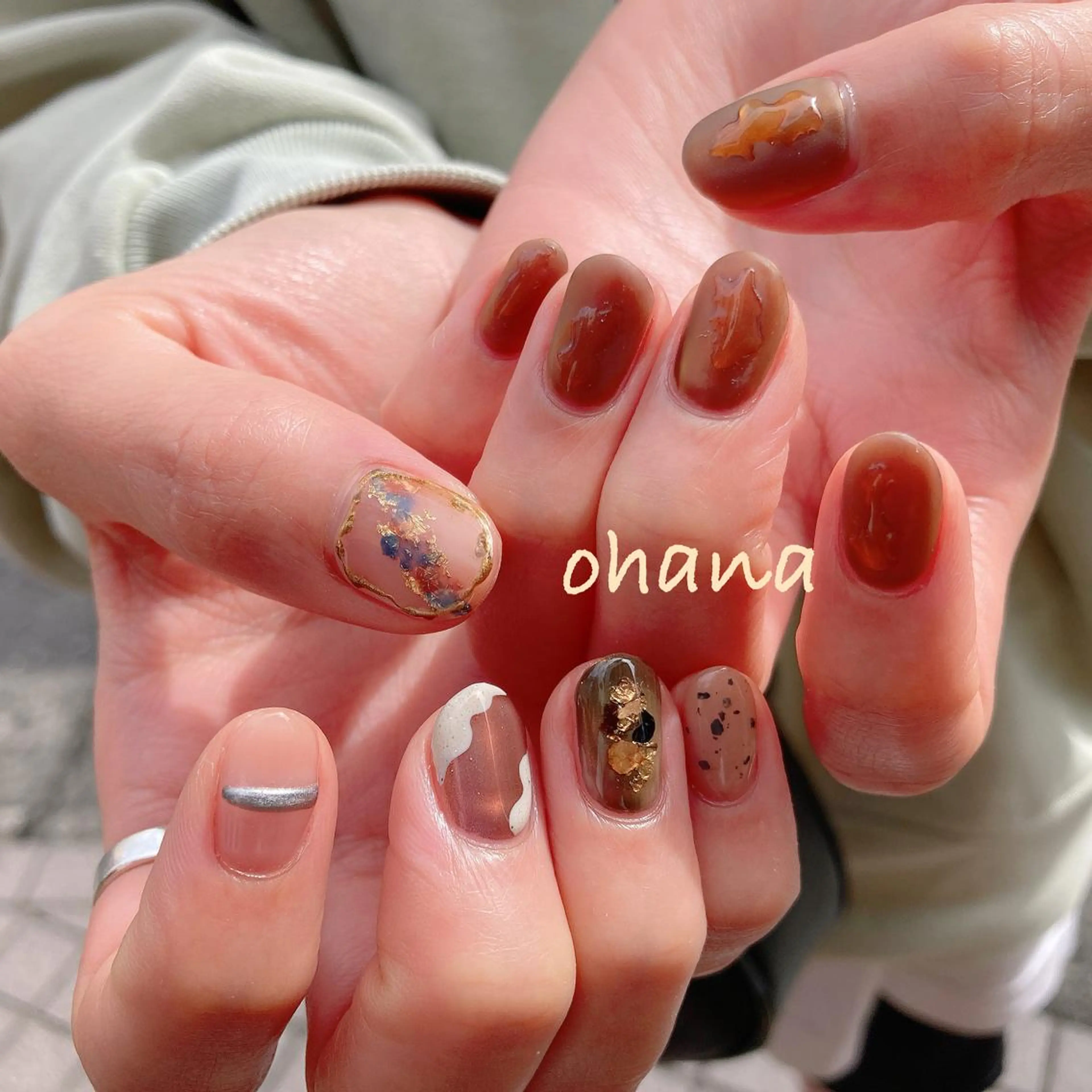 ネイル オーロラネイル べっ甲ネイル ボルドー 長さ出し フットネイル nailroom  OHANA所属・nailroom OHANA🌴のネイルデザイン