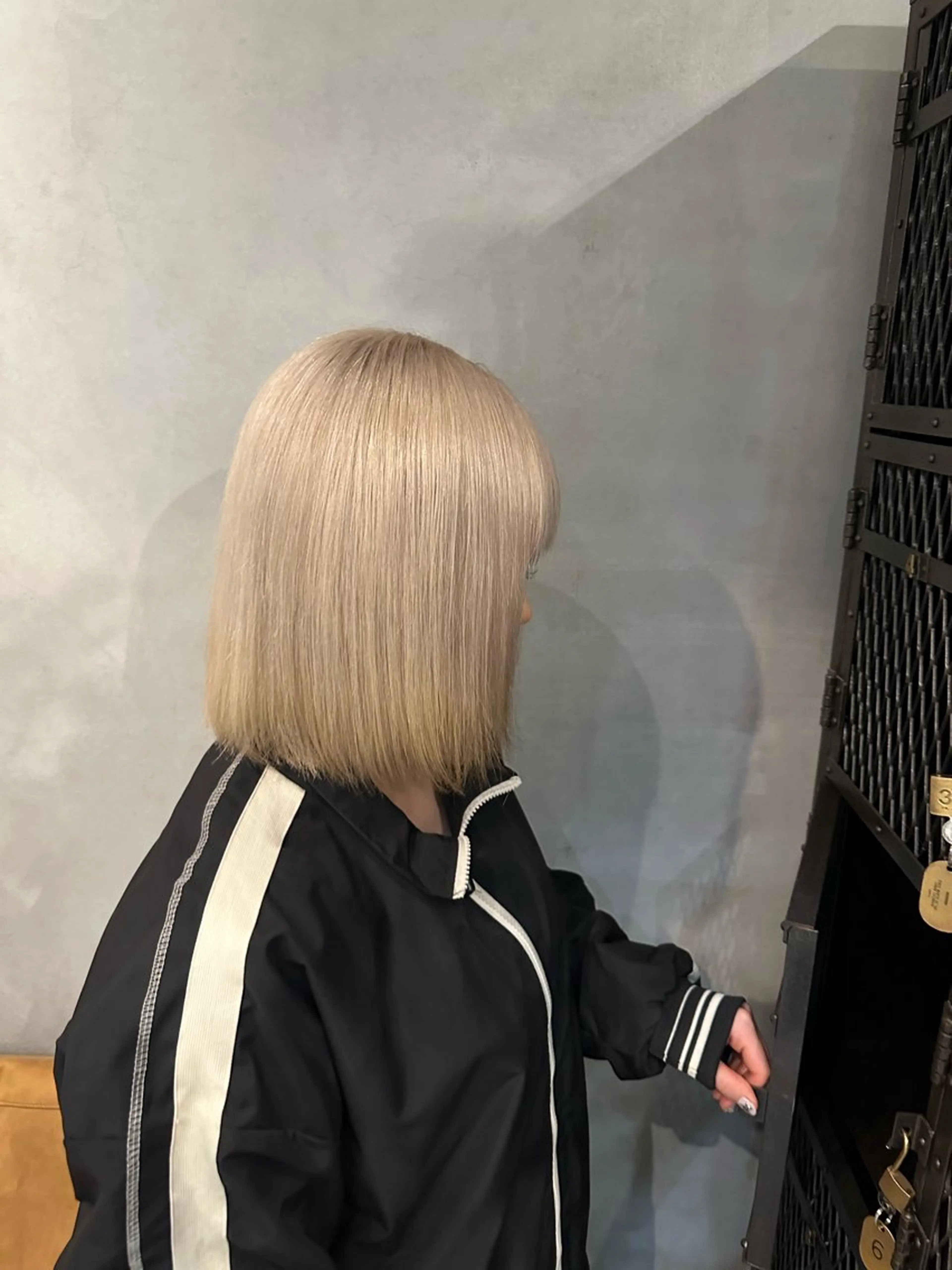 カラー ハイトーンカラー ボブ 栄/レイヤーカット /オリーブ/傑🦥のヘアスタイル