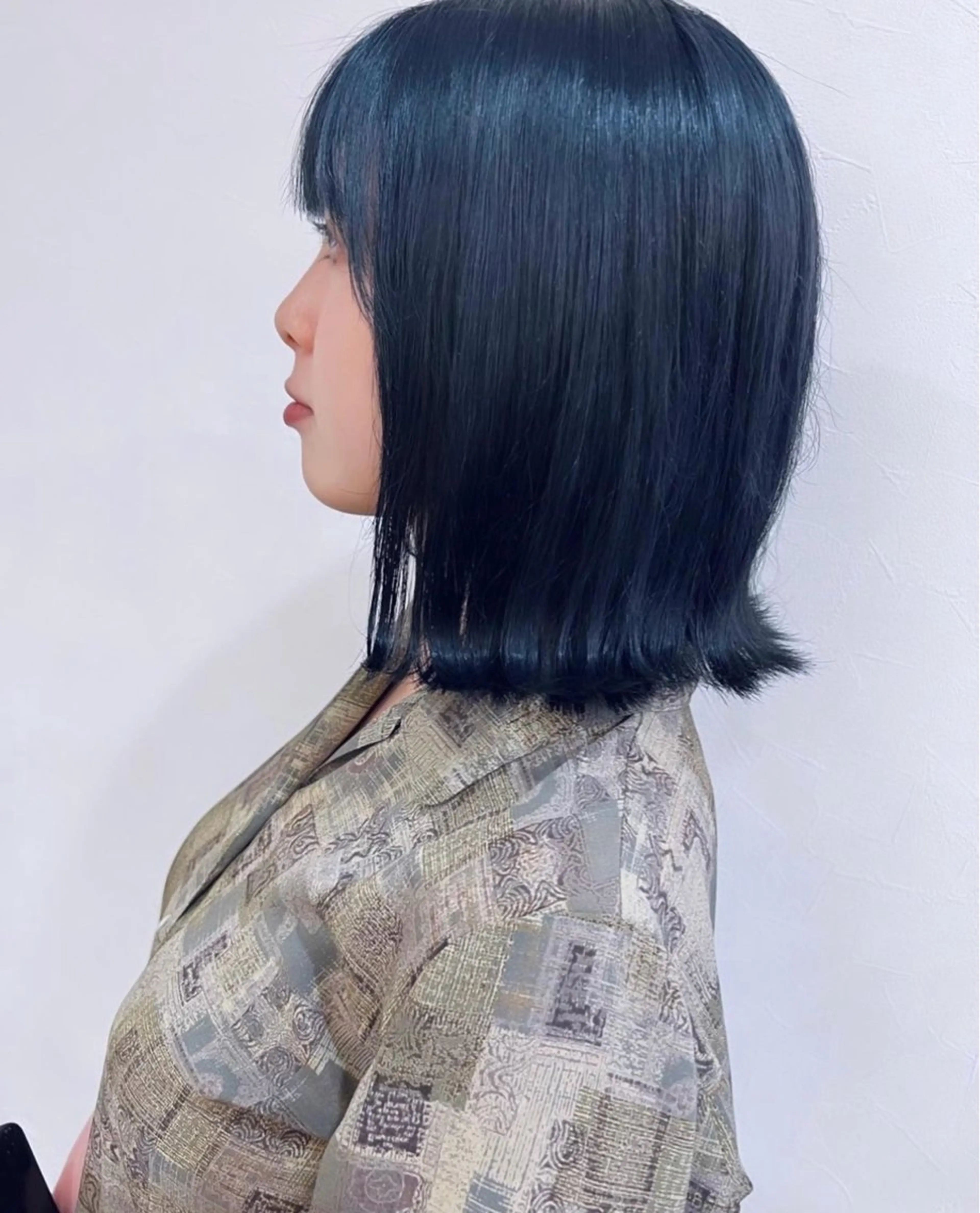 ミディアム カラー ショートボブ ミディアムパーマ バレイヤージュ ブリーチ ケアブリーチ カット ヘアカラー トリートメント ヘアセット hair terrace M所属・村岡 芽衣のヘアスタイル