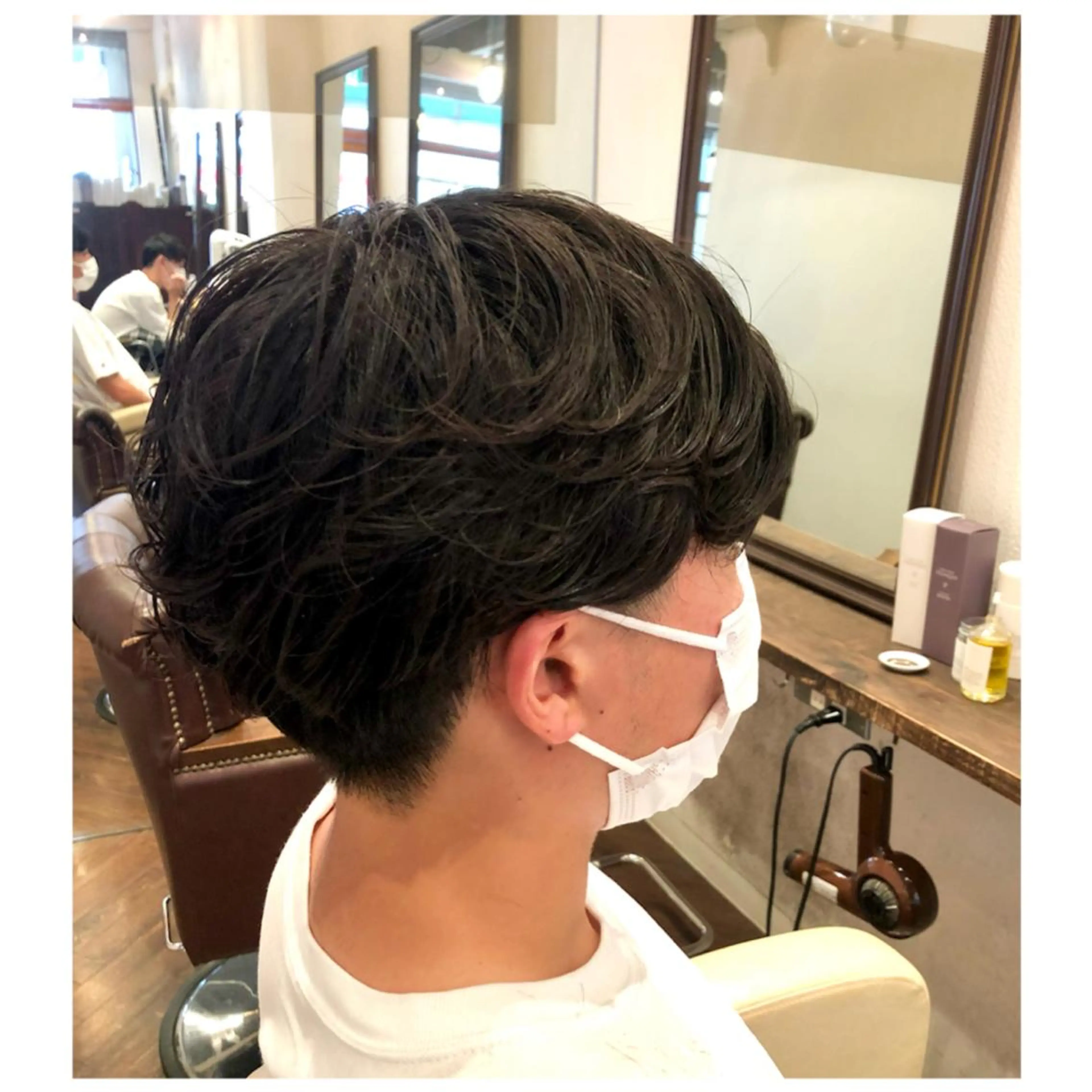 ショート パーマ メンズ センターパート メンズパーマ カット パーマ まちだ ひとみのヘアスタイル