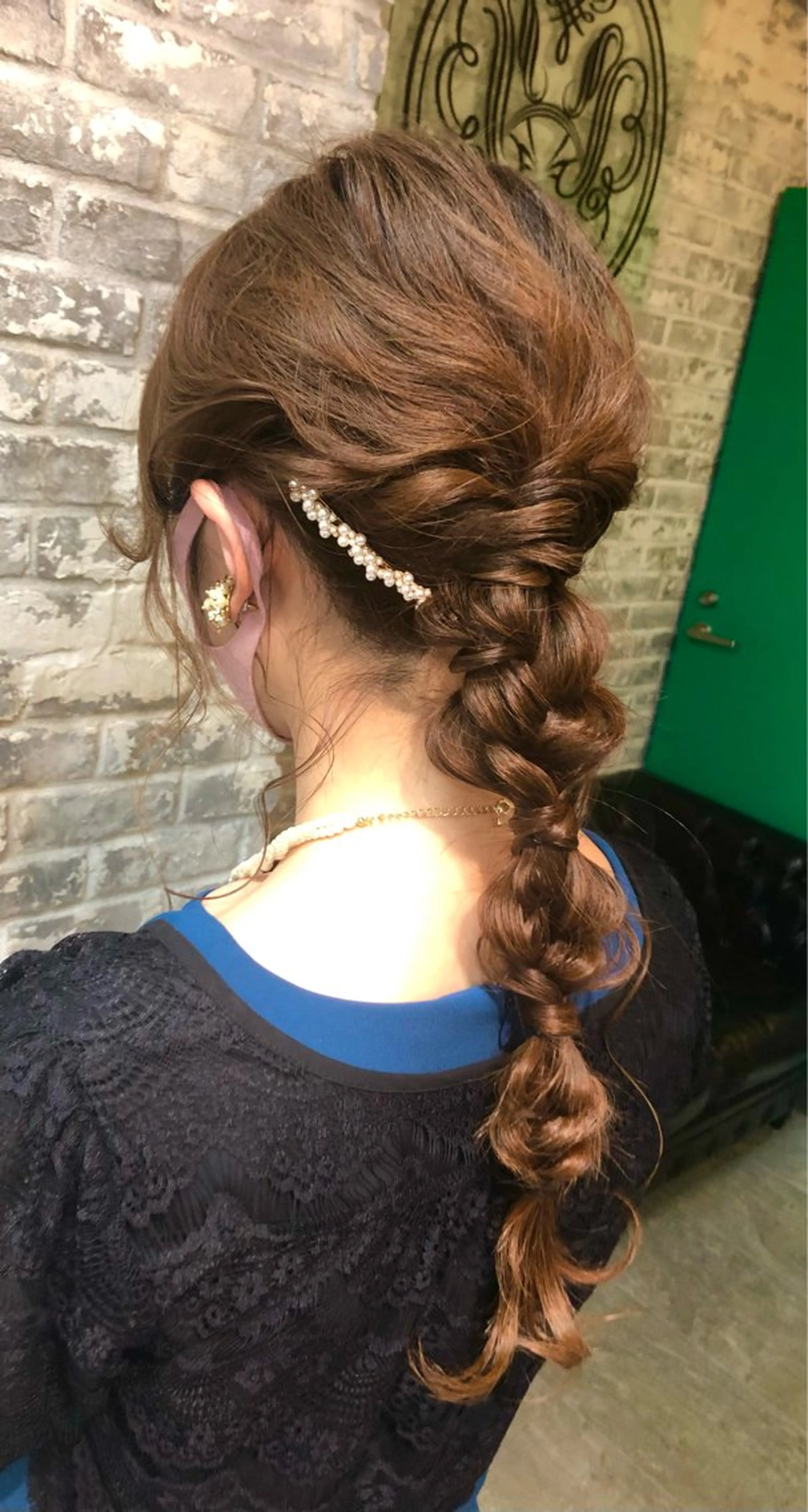 セミロング ヘアアレンジ 新徳 りえのヘアスタイル