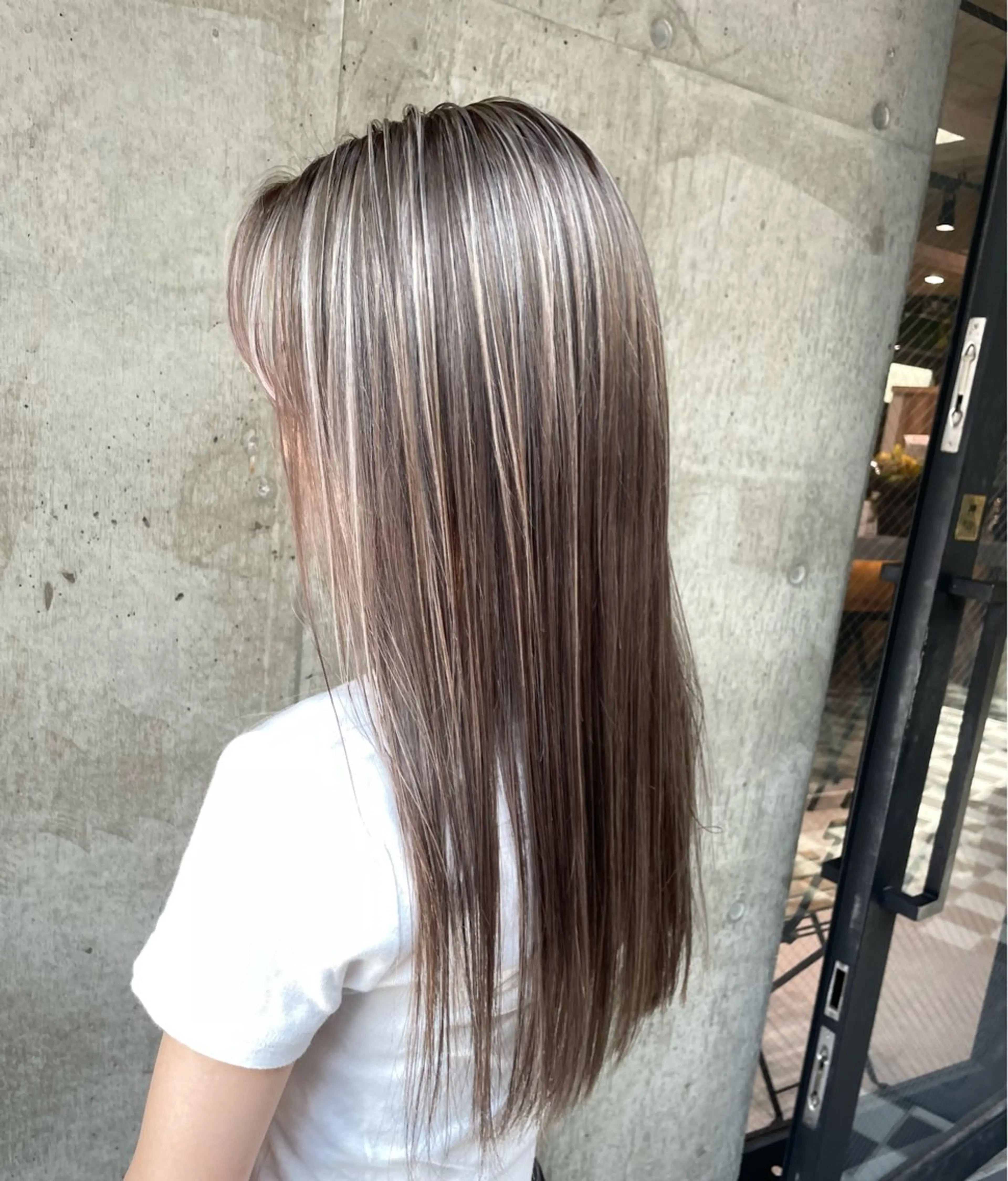 ロング 🫧ハイライトカラー 🫧 𝓜𝓘𝓤のヘアスタイル