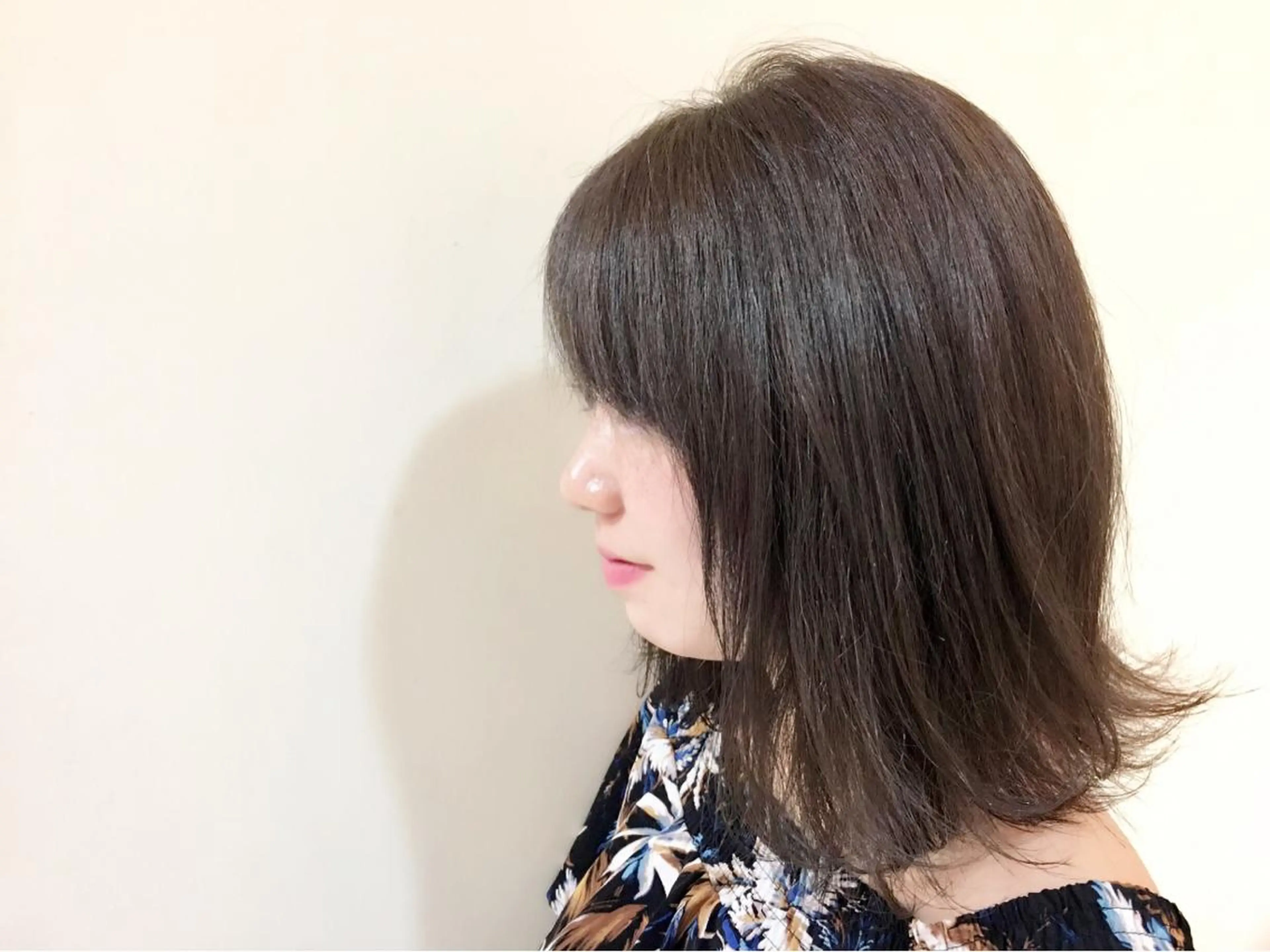 ミディアム カラー 外ハネヘア 永井 大希のヘアスタイル