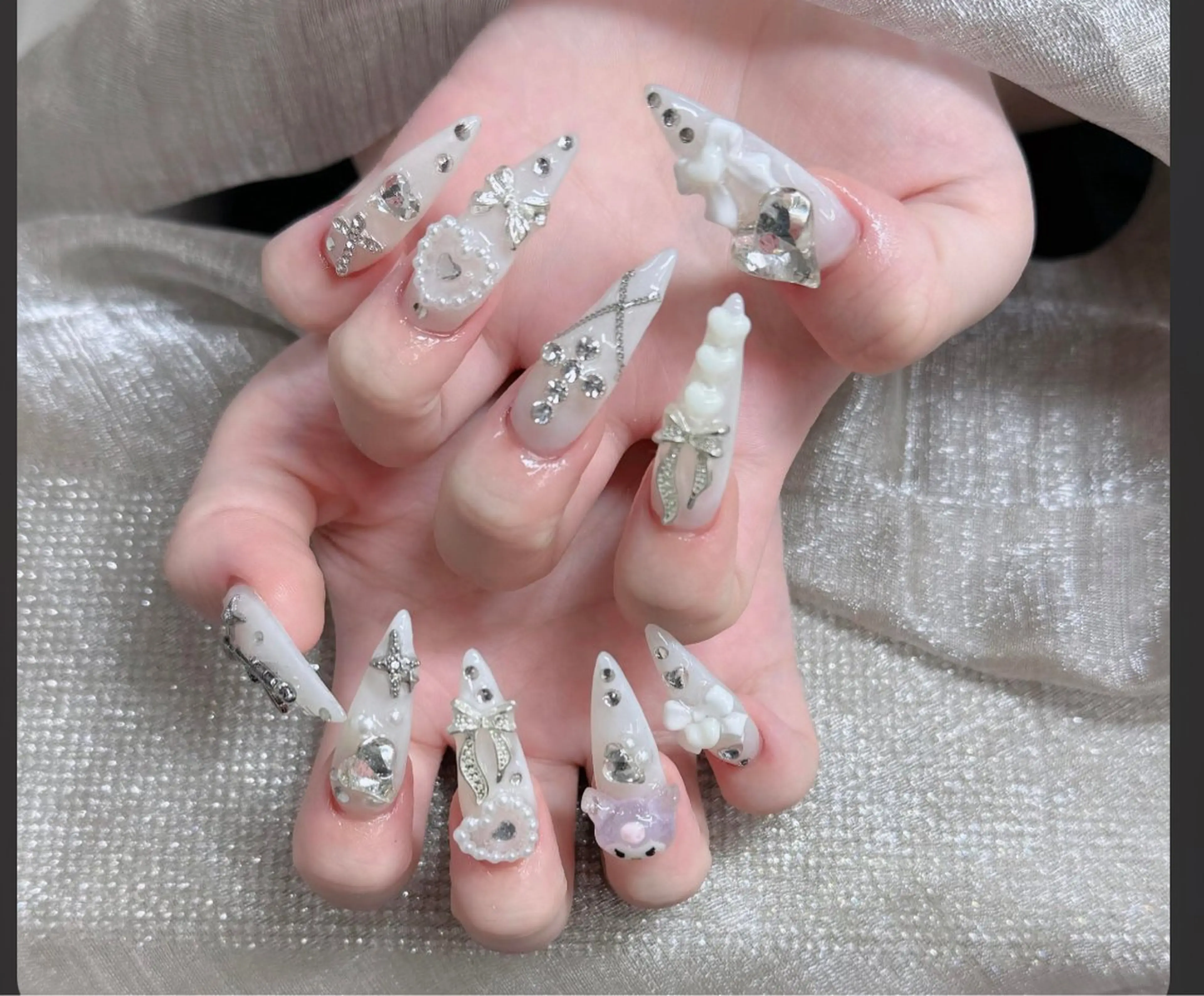 ネイル フレンチネイル ジェルネイル ハロウィン キラキラネイル 韓国ネイル H.baby Nail Salonのネイルデザイン