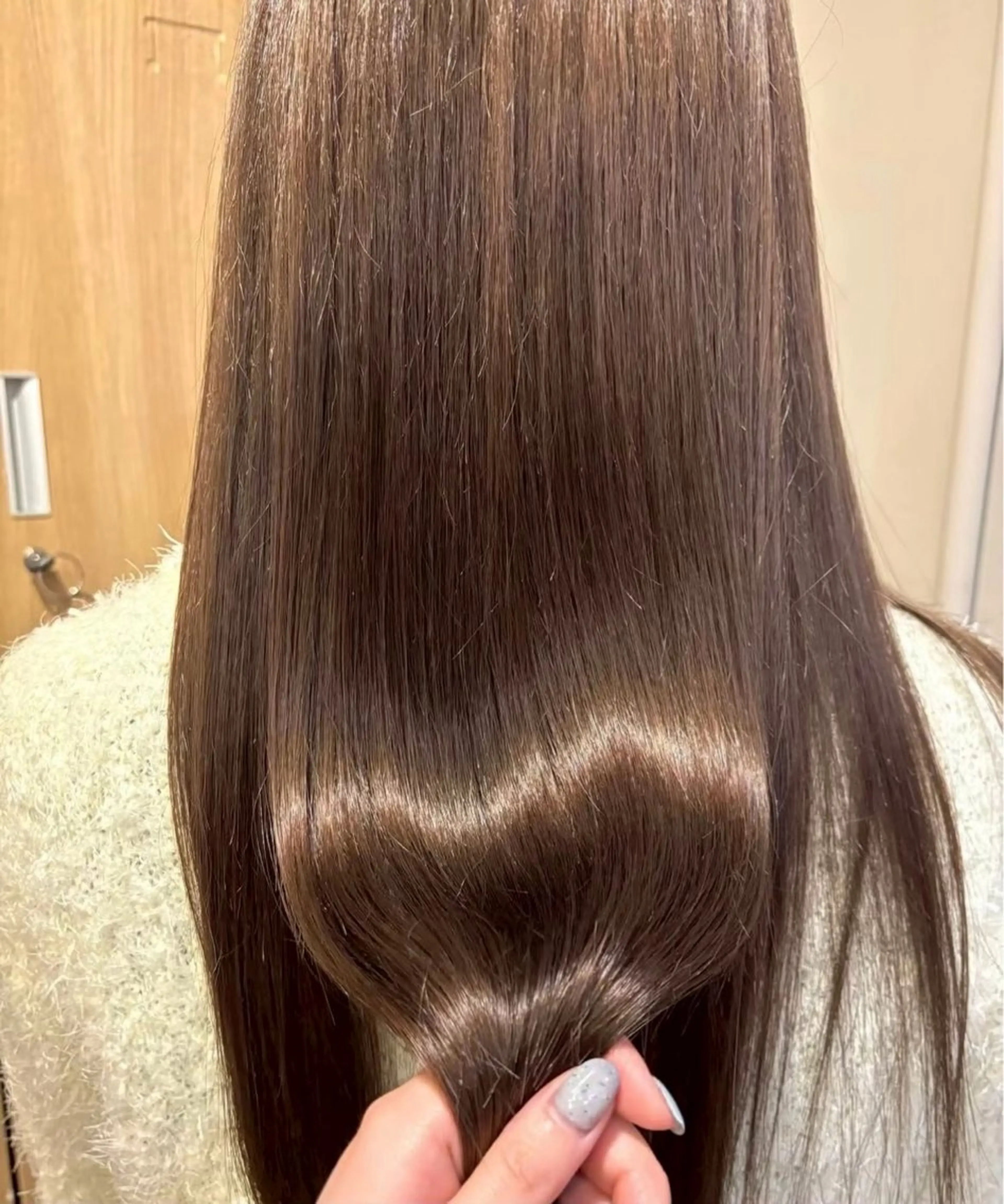 セミロング 髪質改善 LOREN＋透明感 オリーブhirokoのヘアスタイル