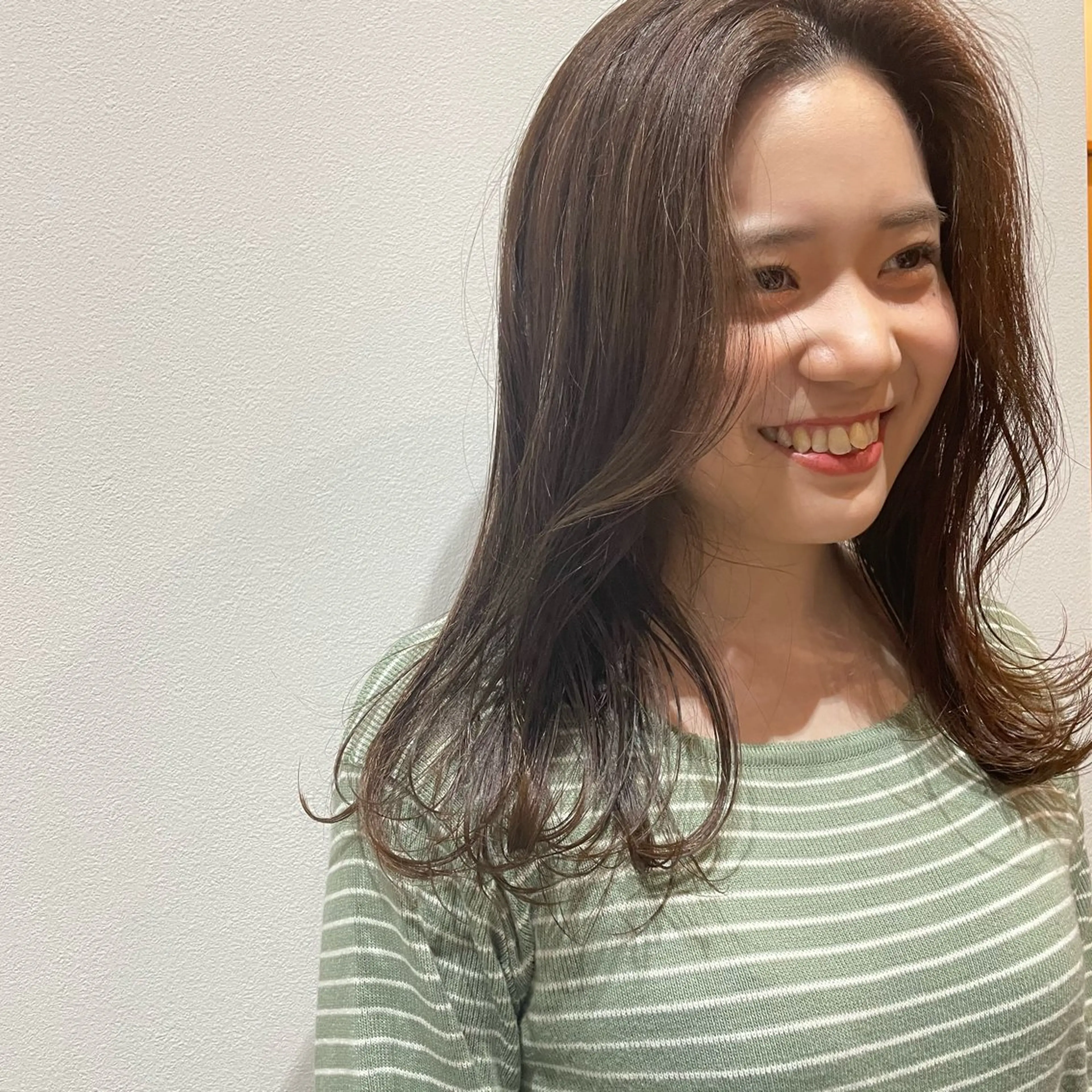 ロング LORO.hairmake&spa所属・山﨑 ひよりのヘアスタイル